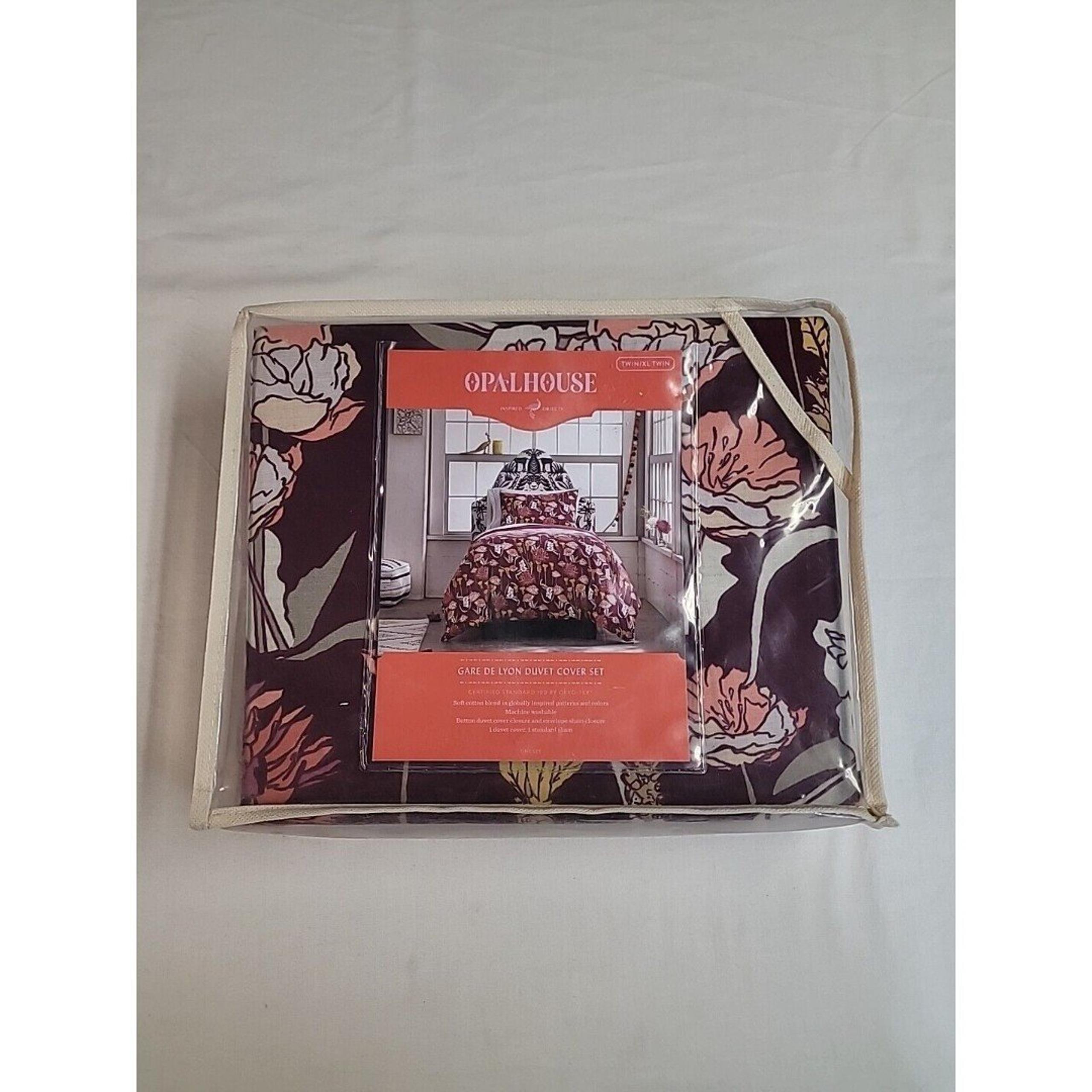 NIB Opal House Purple Floral 2 Pc Duvet Cover Set, Twin/XL Twin Bed Sham
