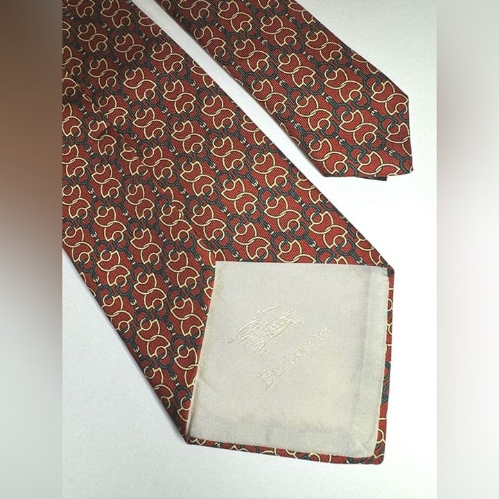 Vintage Burberry Men’s Silk Red Yellow Green Printed Tie.