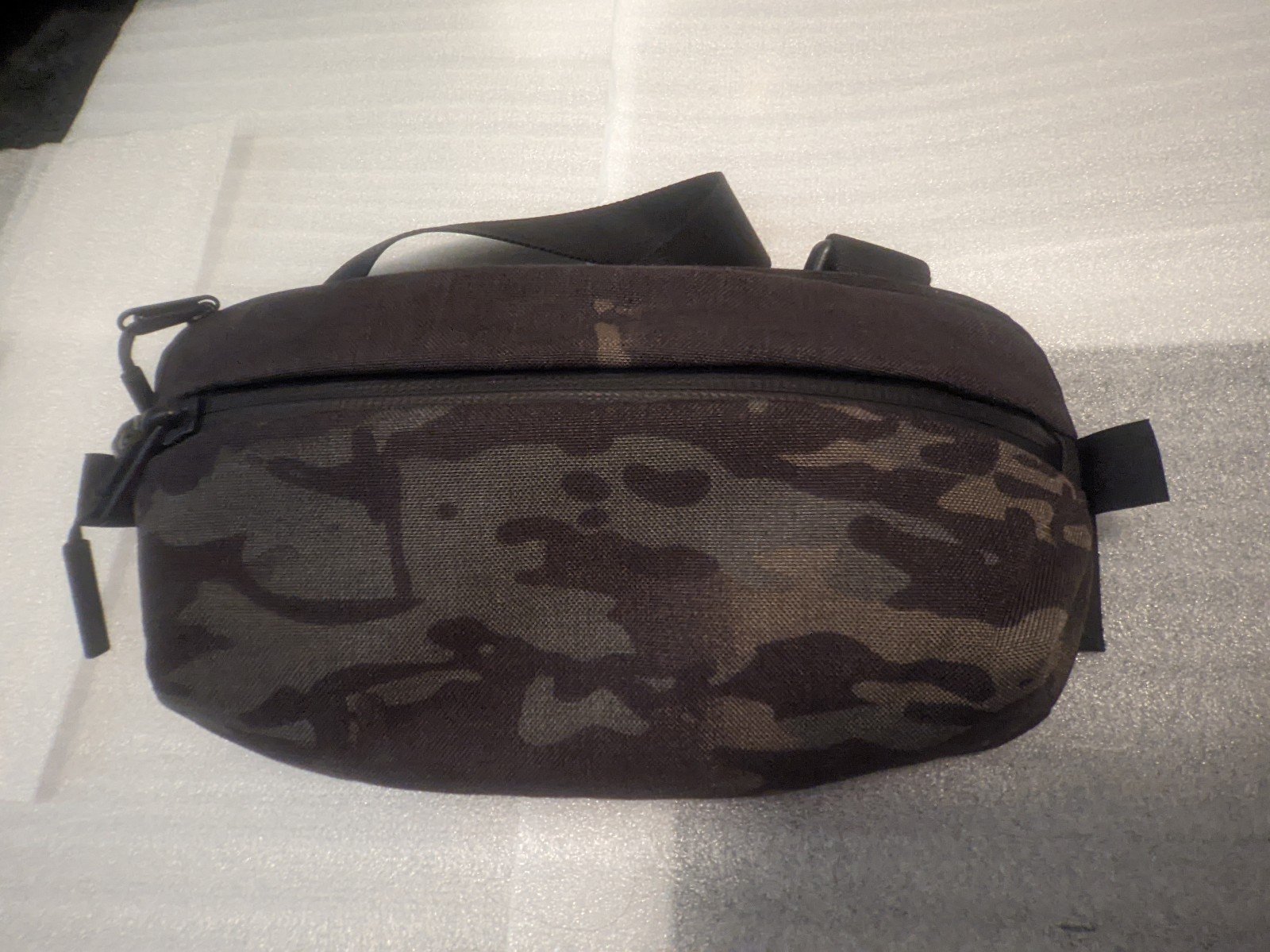 AER Day Sling 2 - Black Camo - Special Edition
