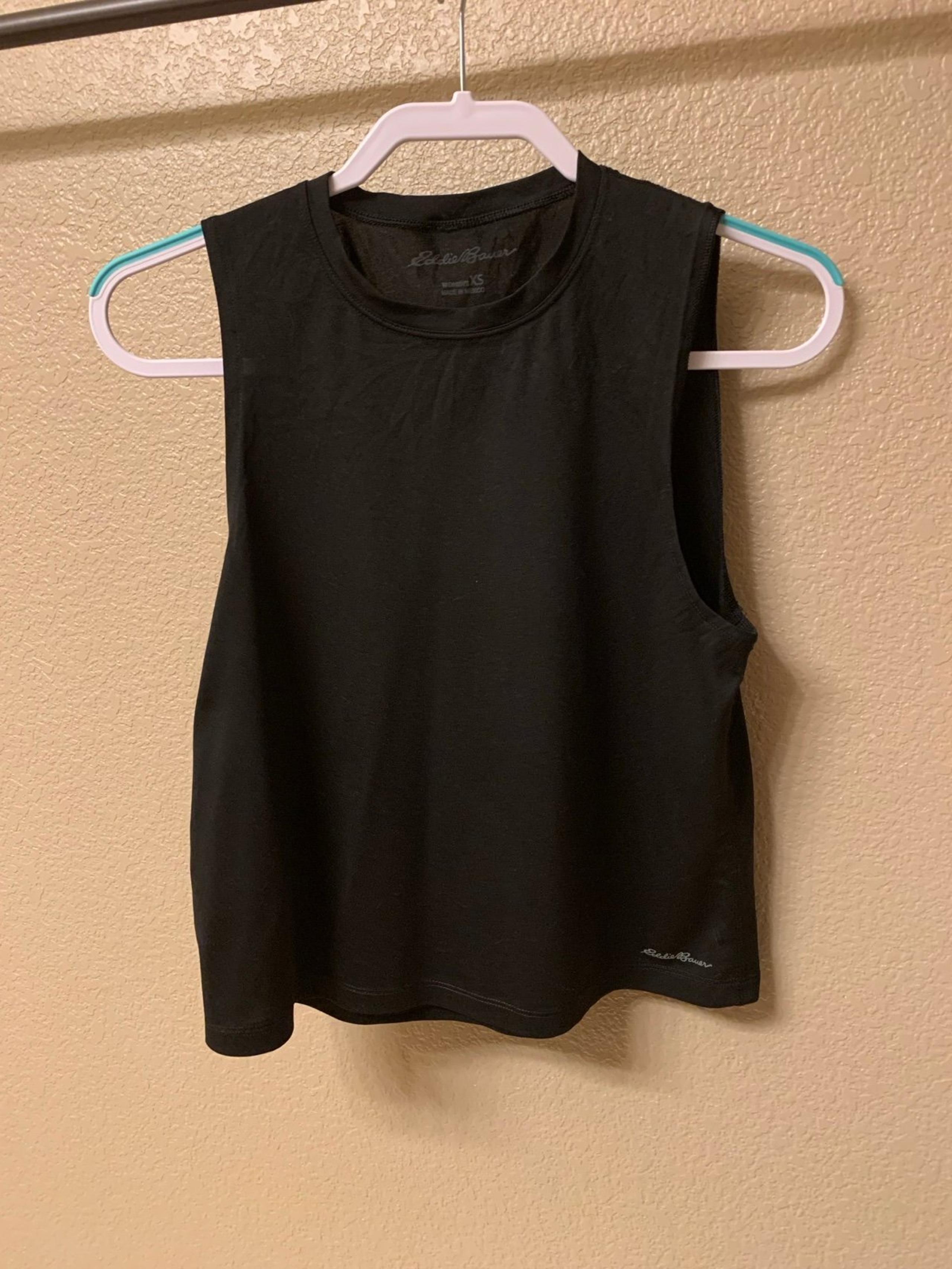 (SUMMER) Woman’s Eddie Bauer black tank top, size XS