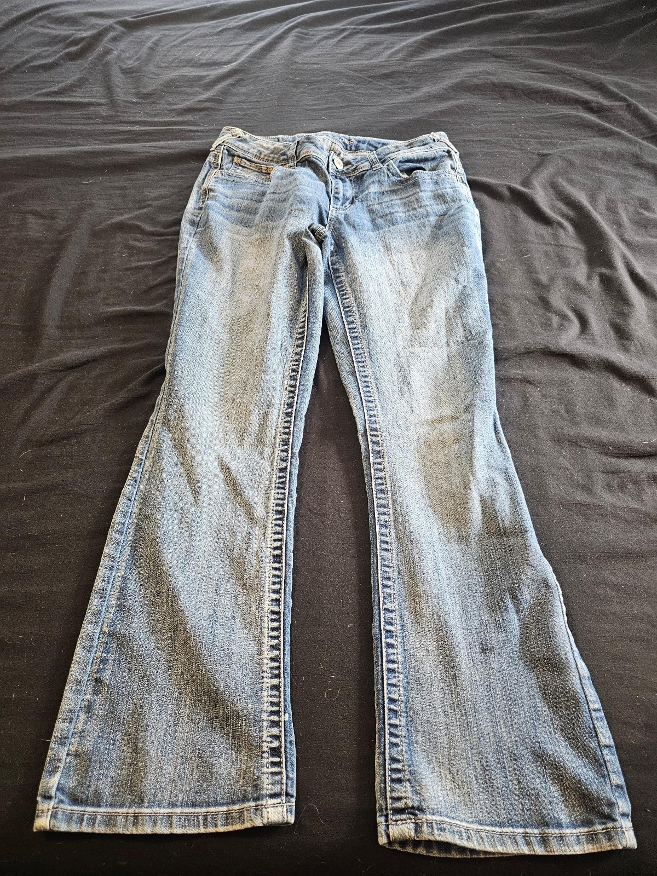 Maurices flared light wash jeans