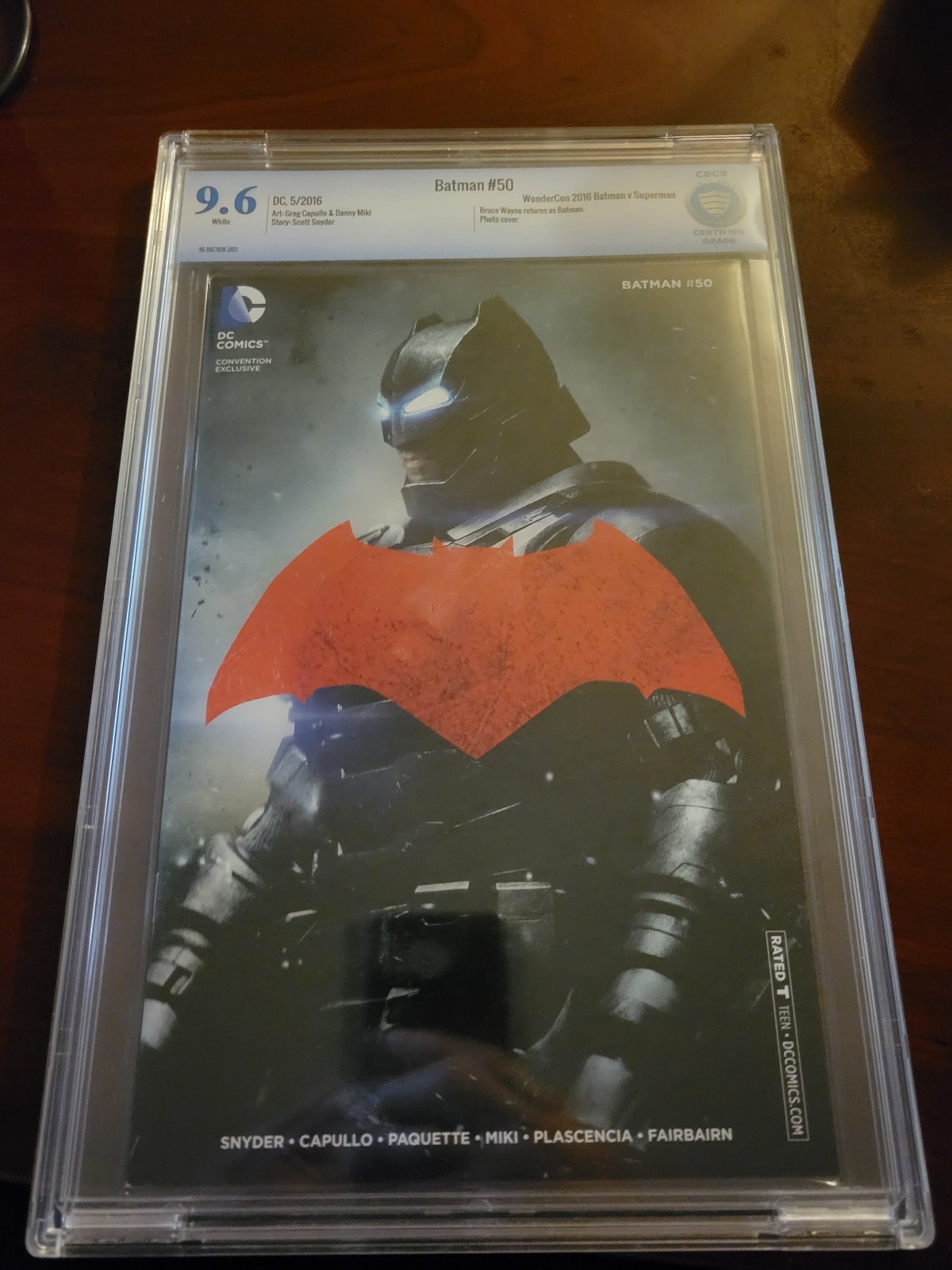 Batman #50 Wondercon 2016 ben Affleck photo variant exclusive Batman v superman