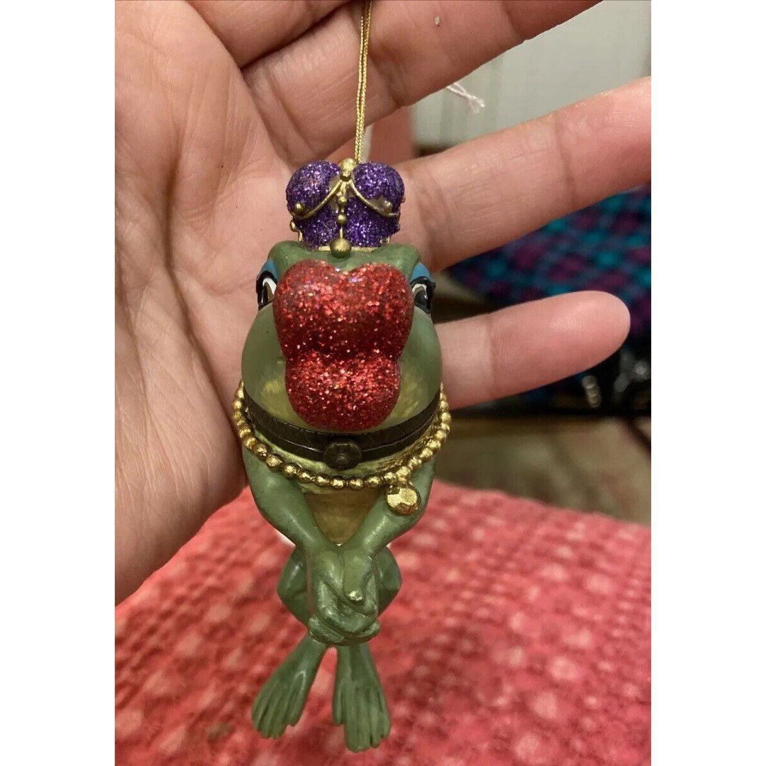 Katherine’s Collection Christmas Ornament Kissing Lips Frog Trinket Box~ RETIRED