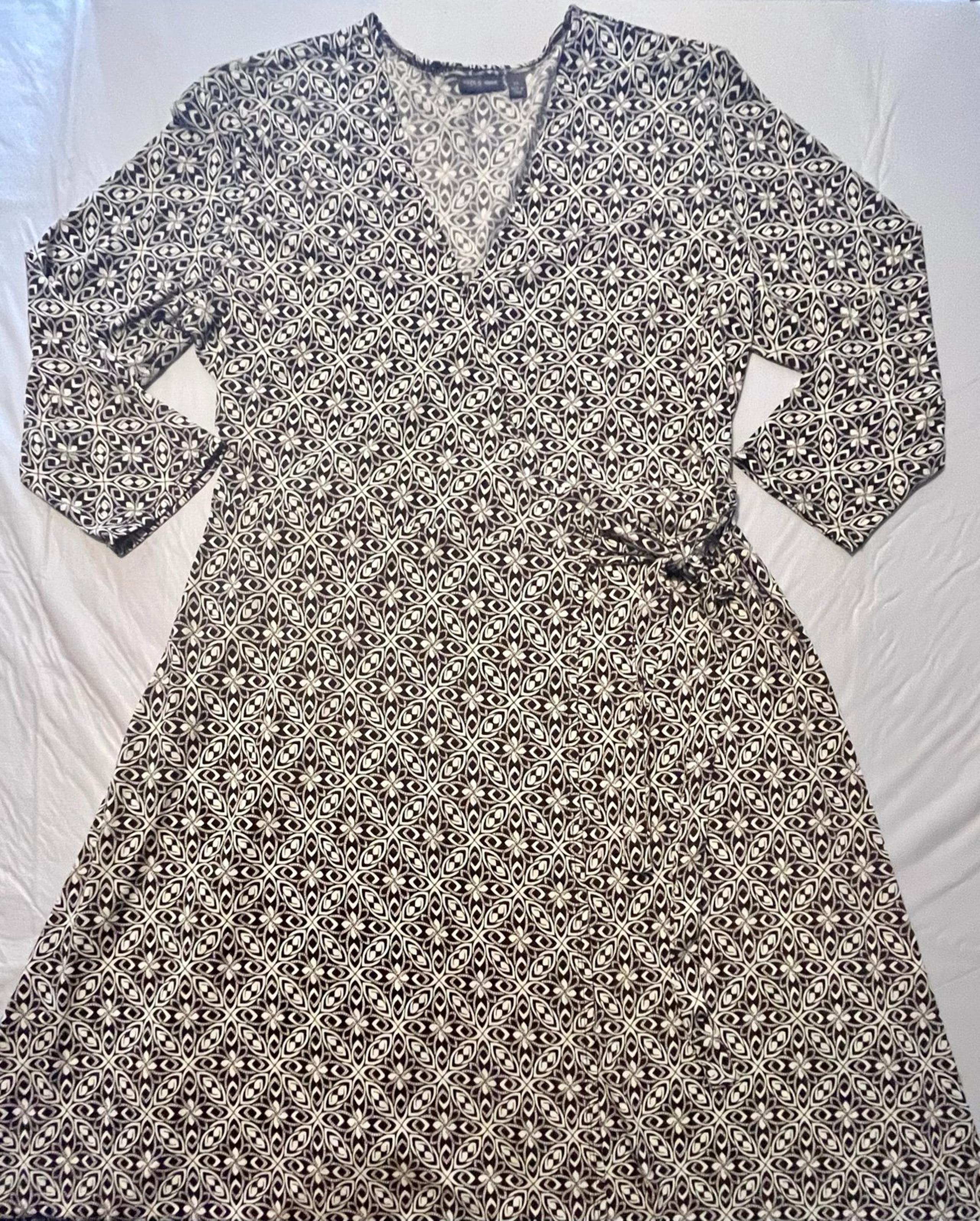 Apt 9 Wrap Dress Women’s Size XL 3/4 Sleeve Midi Vneck Stretchy - Apt. 9