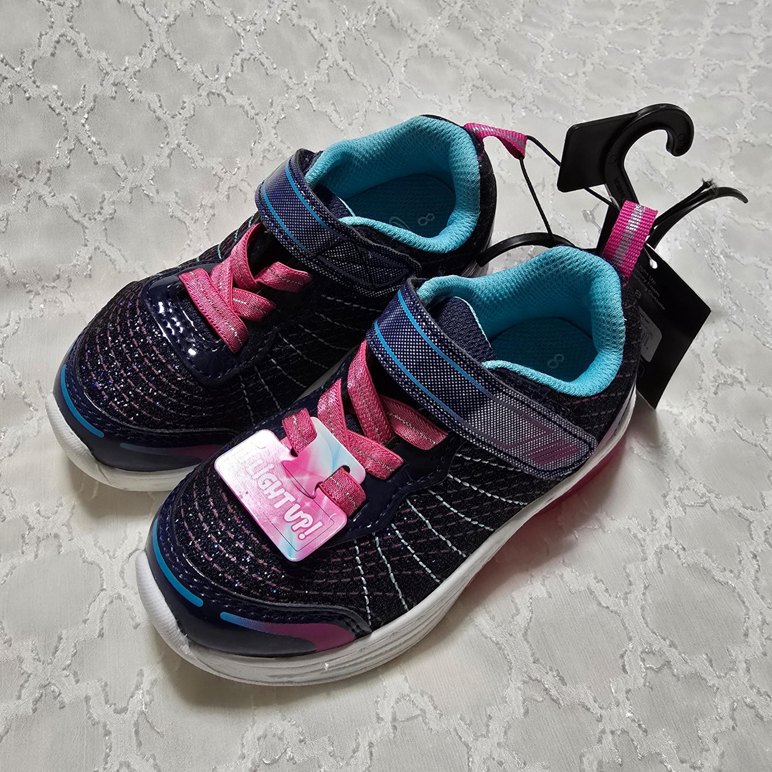 NEW Toddler Size 8 Blinky Light Up Sneakers