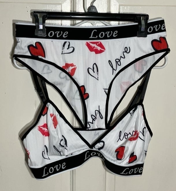 2 piece underwear and bralette set size Large