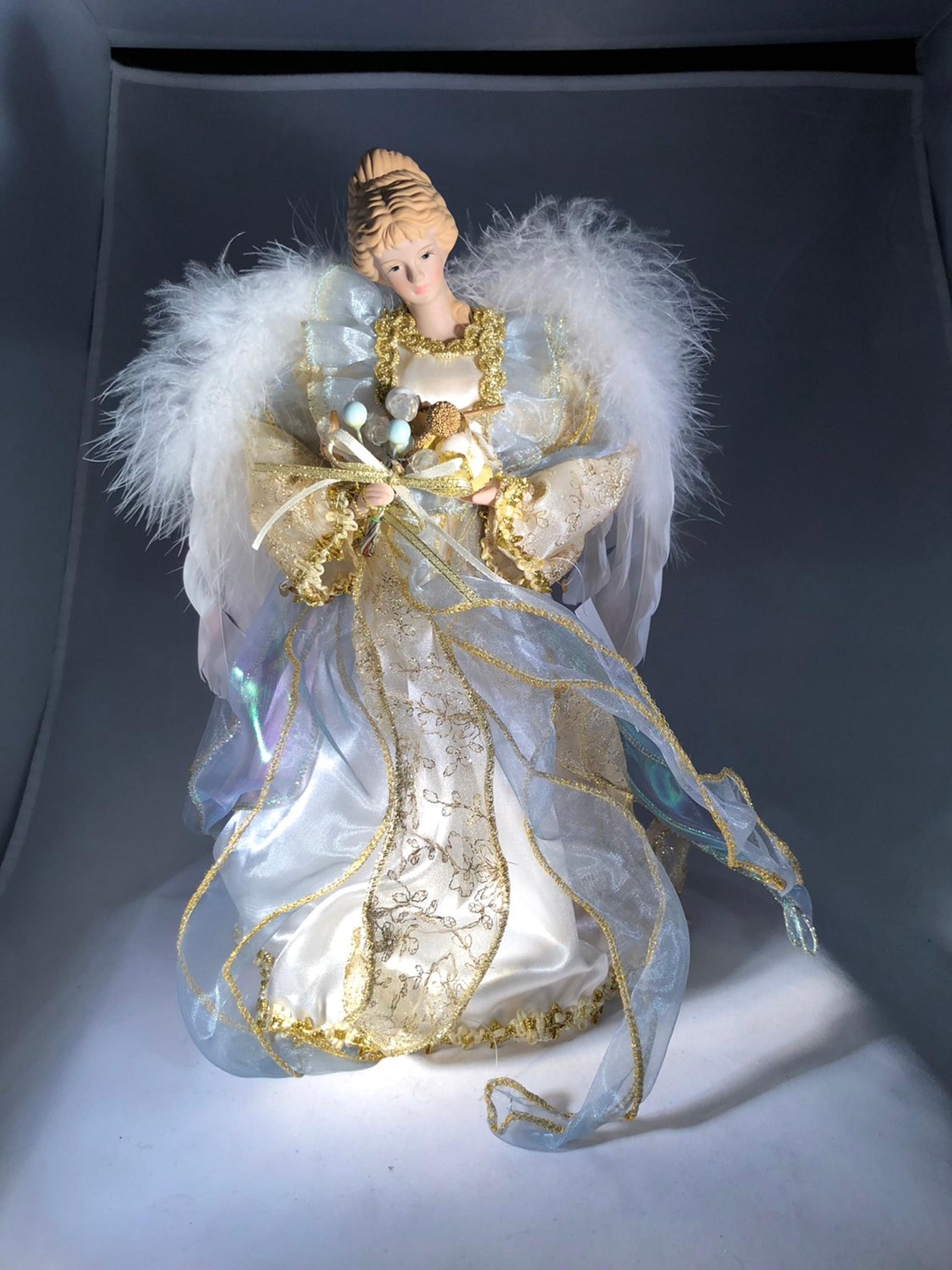 Angel tree topper