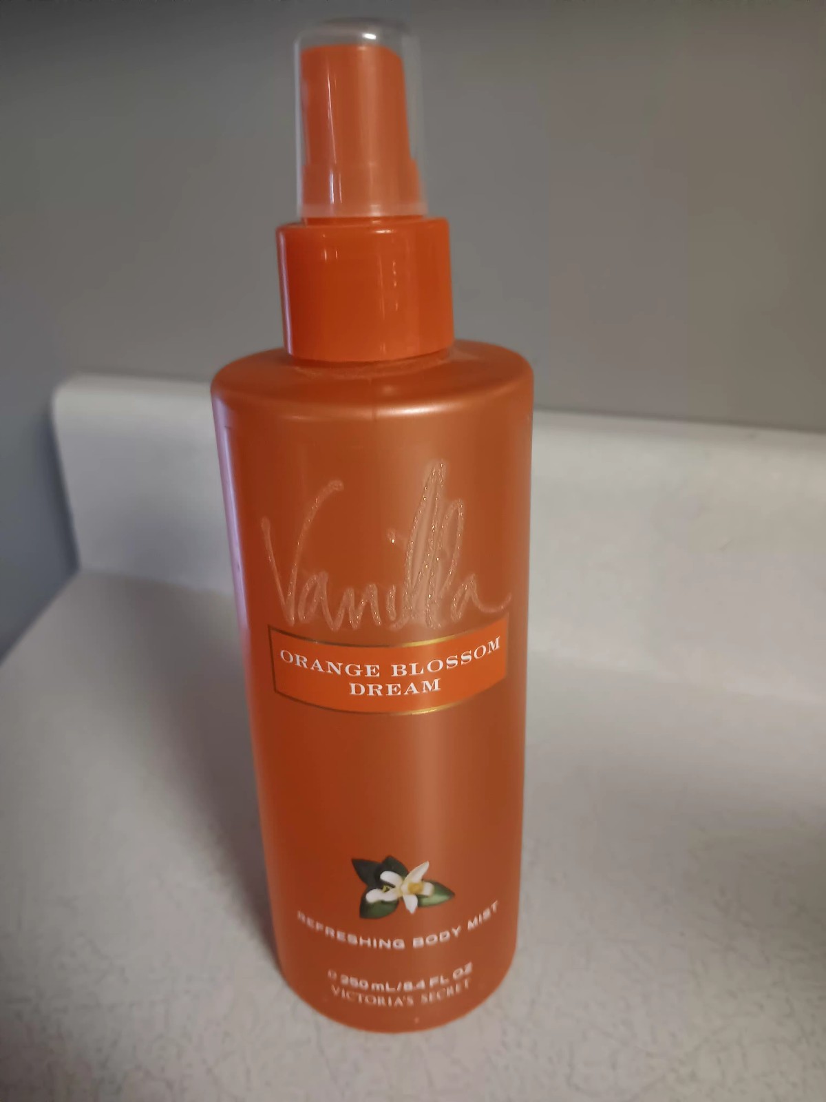 RARE Victoria’s Secret vanilla orange blossom dream body mist full size