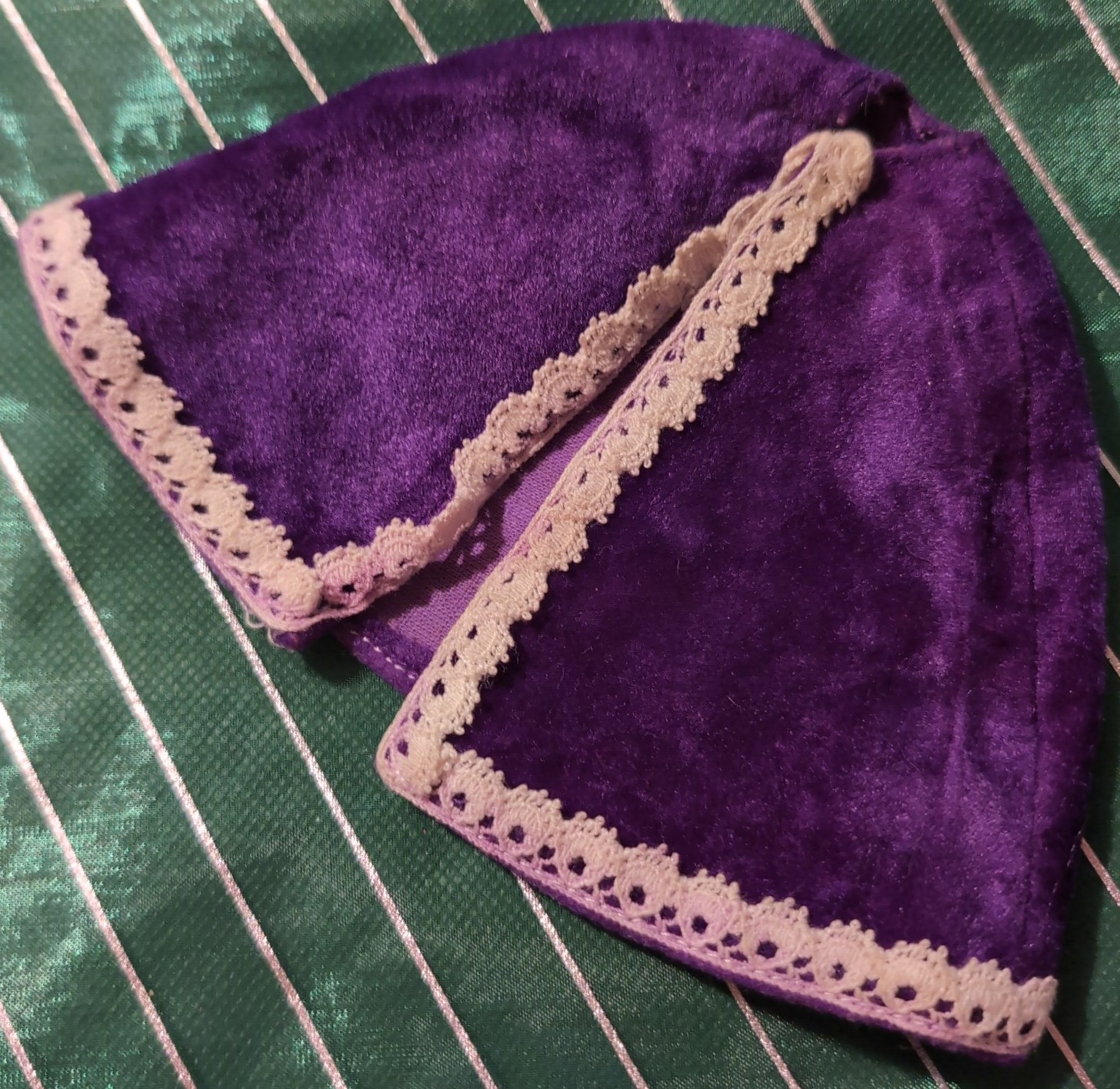 1960's Mod Era Barbie Fashion Doll Clothing Purple Velvet Lace Cloak