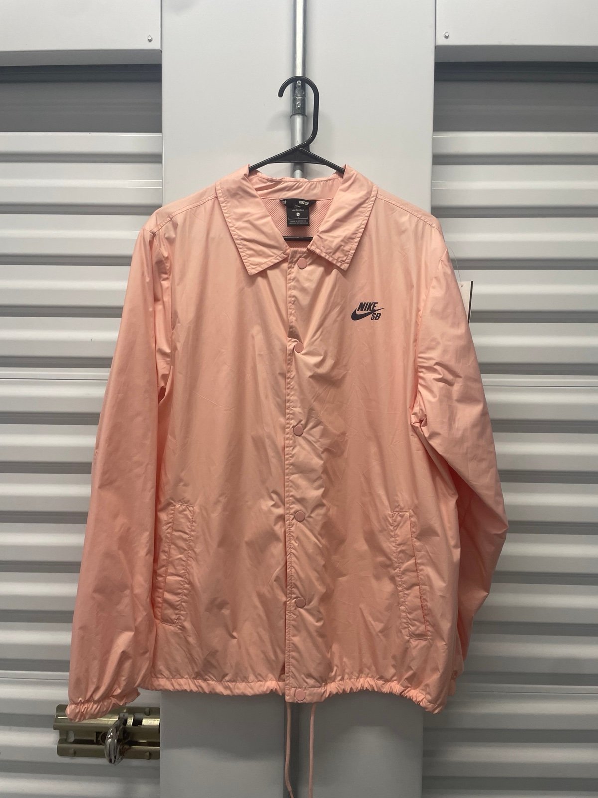 pink nike sb shield jacket large
