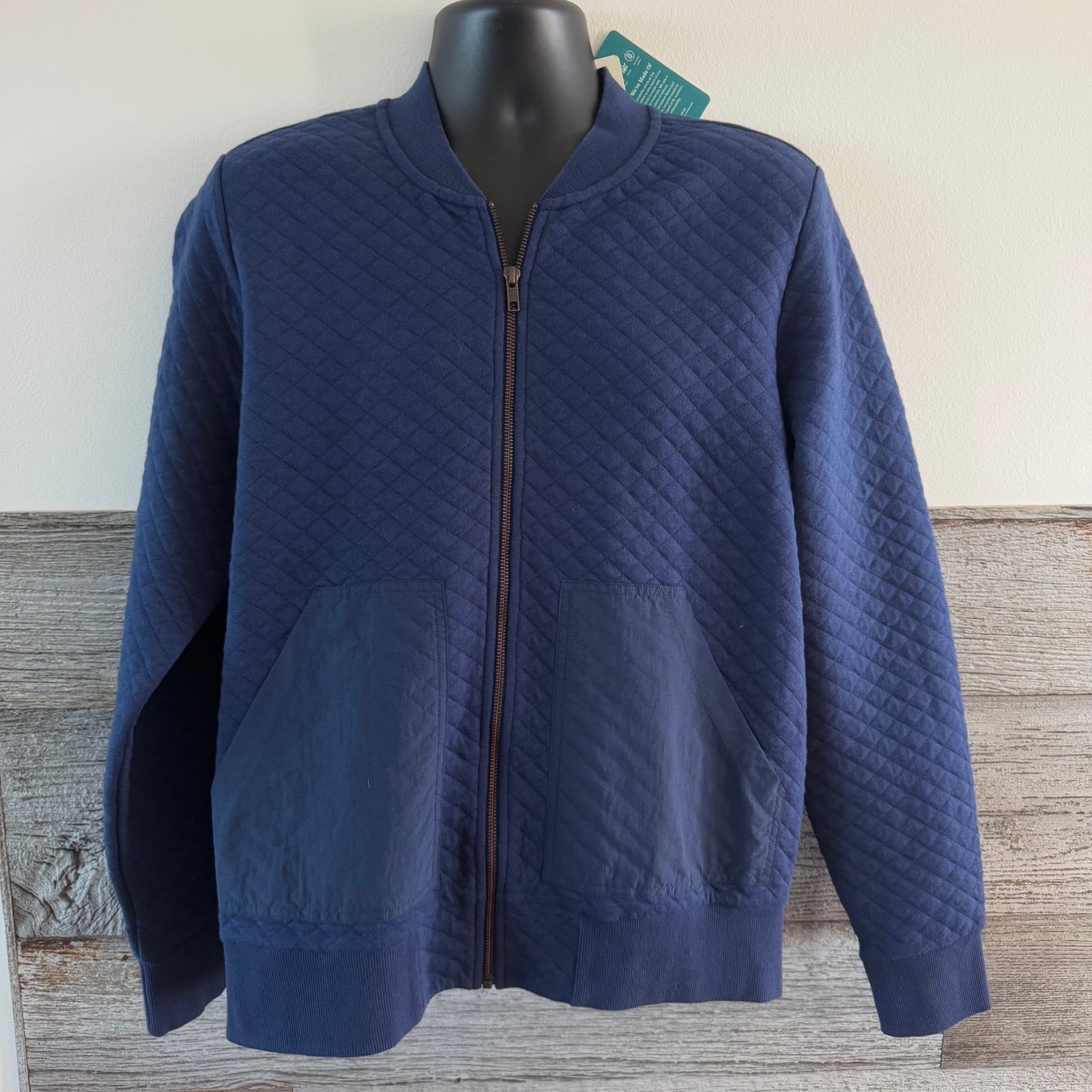 United By Blue Quilted Bomber Jacket Size Medium NWT (Q1)