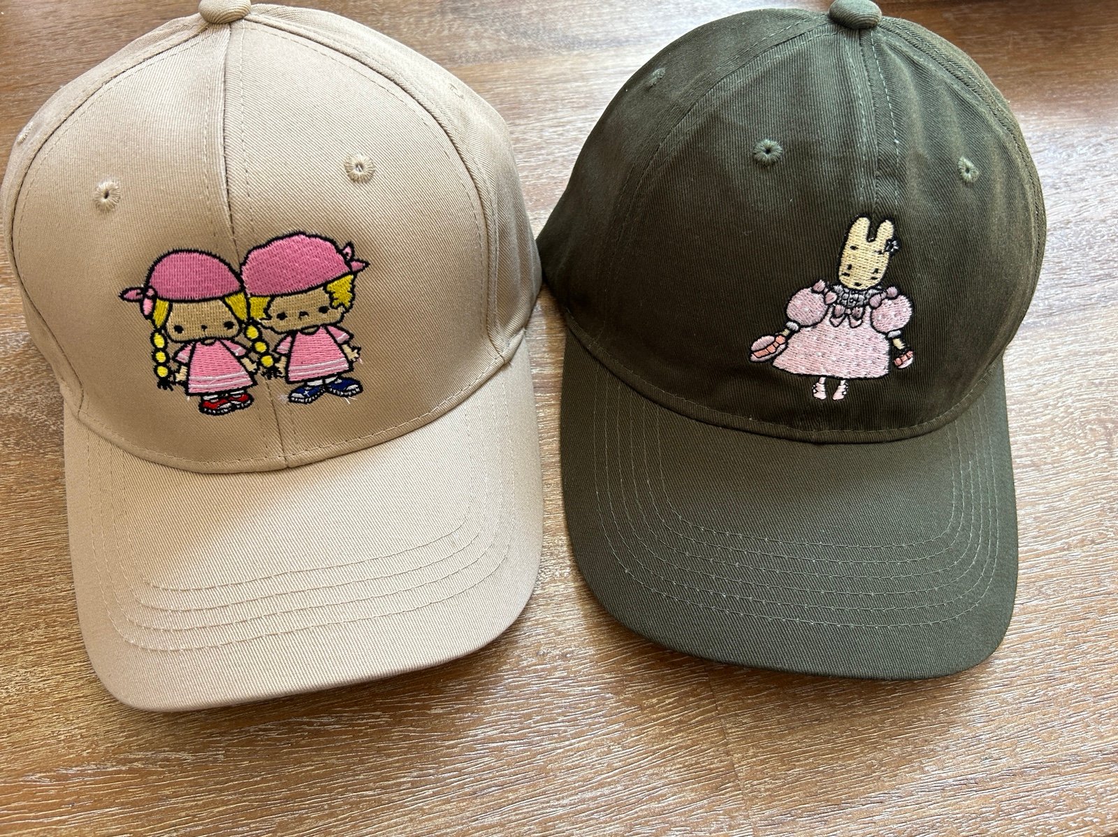 Sanrio embroidery hat Patty & Jimmy and Marron cream set