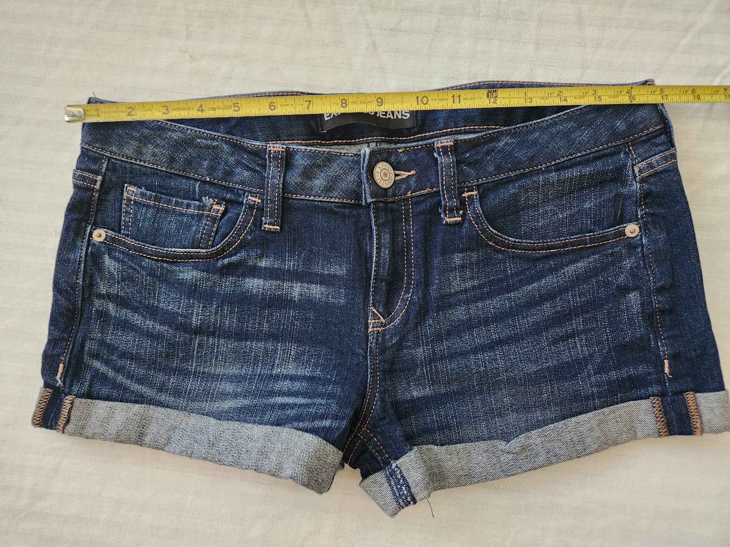 Women's Express Jean Shorts Size 6
