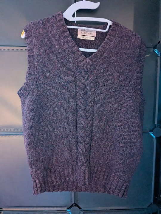 Bergdorf Goodman 100% wool purple sleeveless sweater