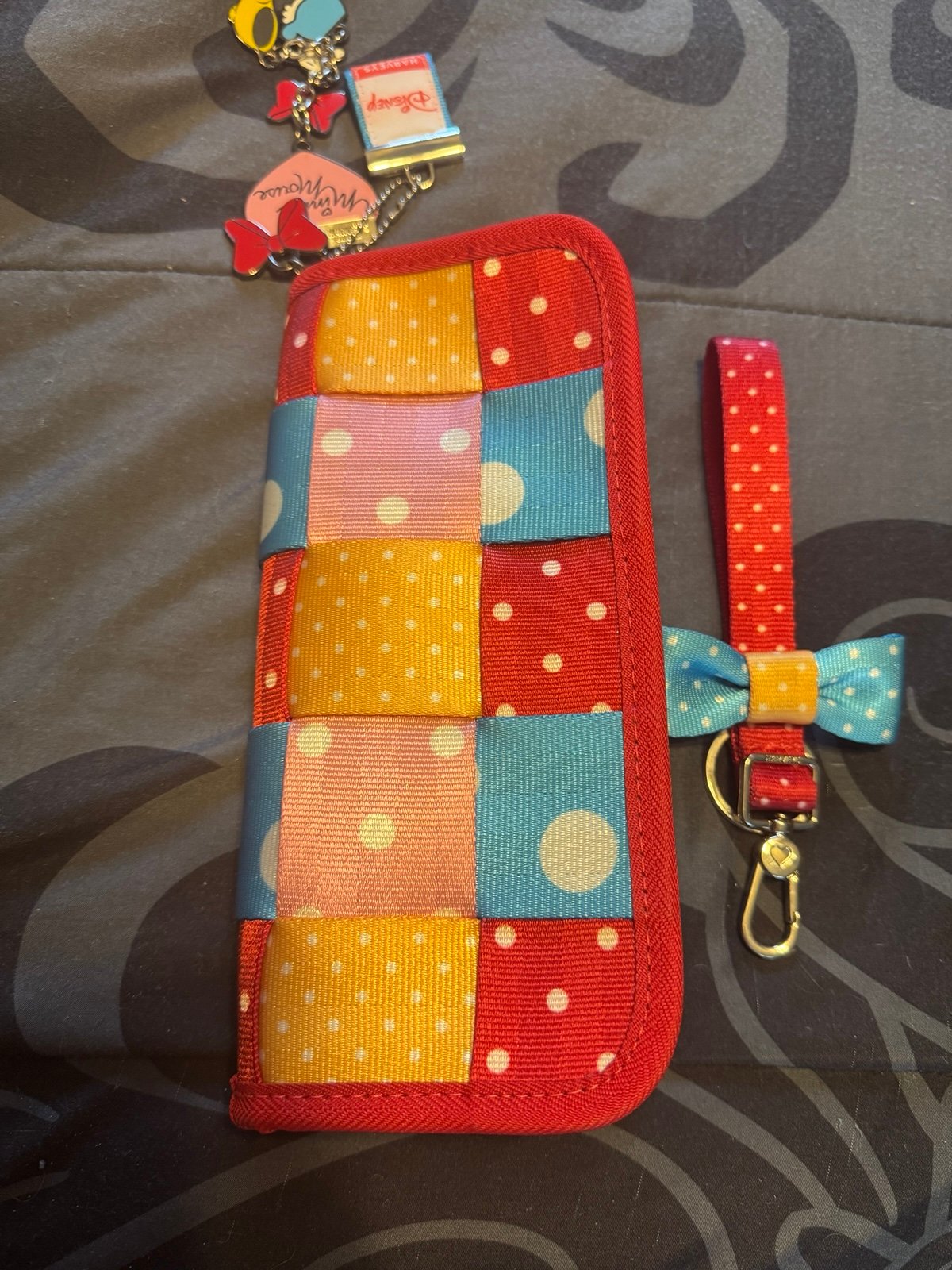Harvey’s Minnie Mouse Wallet and Key Chain