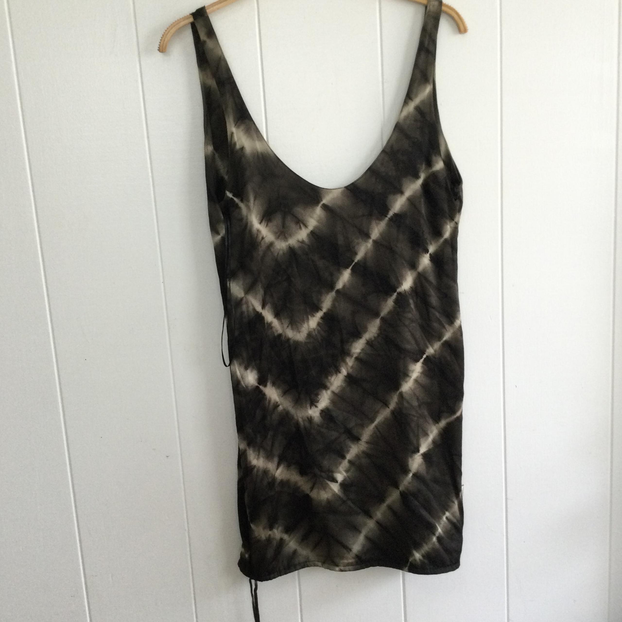 INDAH Women’s 100% Silk Stunning Tank Top Dress Size Medium Low Back