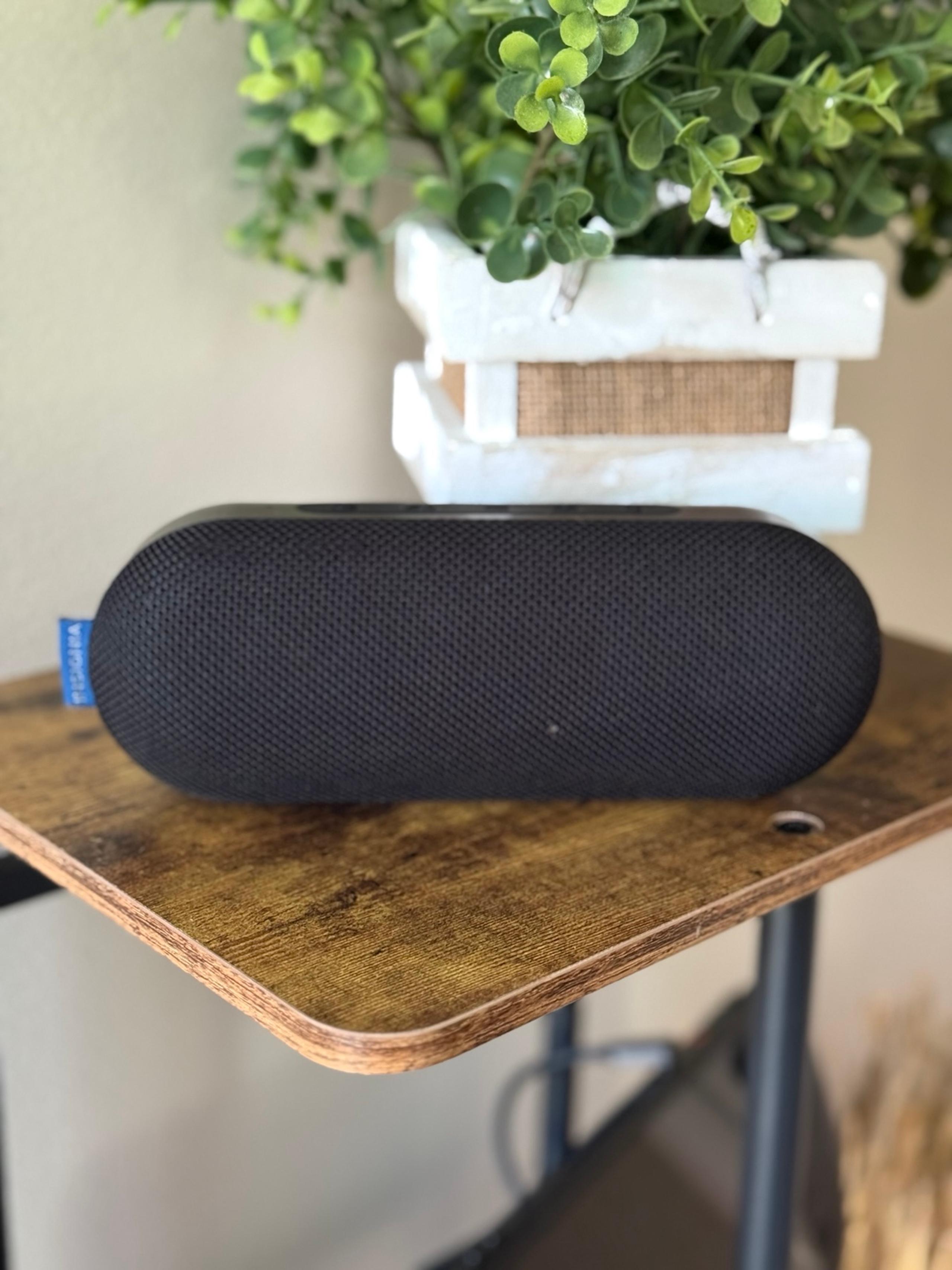 Bluetooth speaker Insignia
