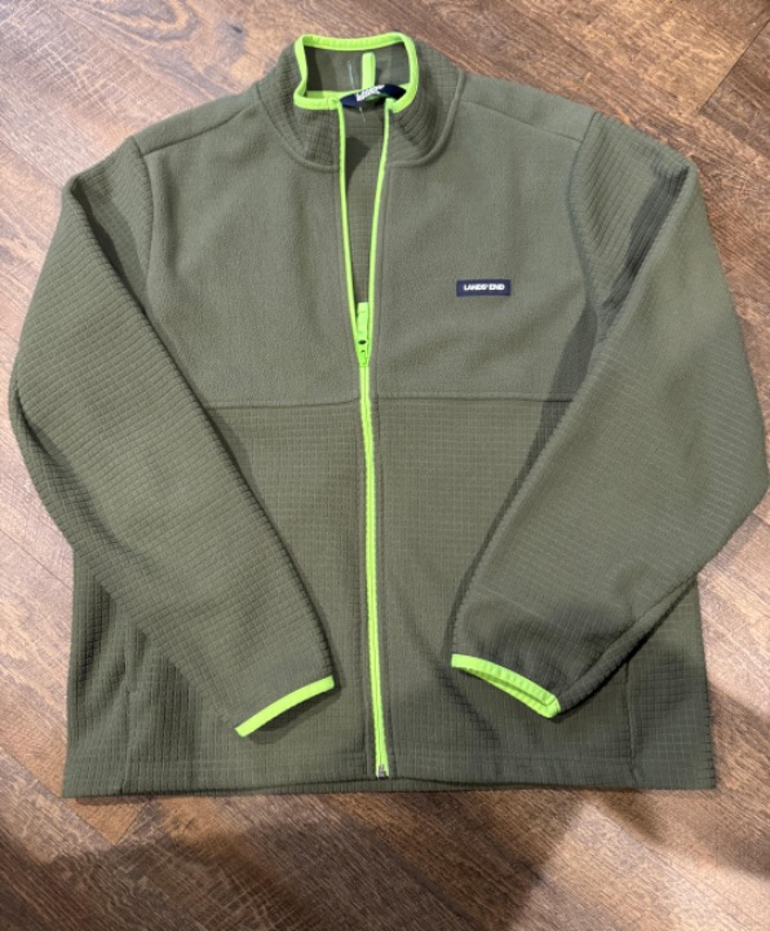 NWOT Lands' End Men's size large zip up fleece