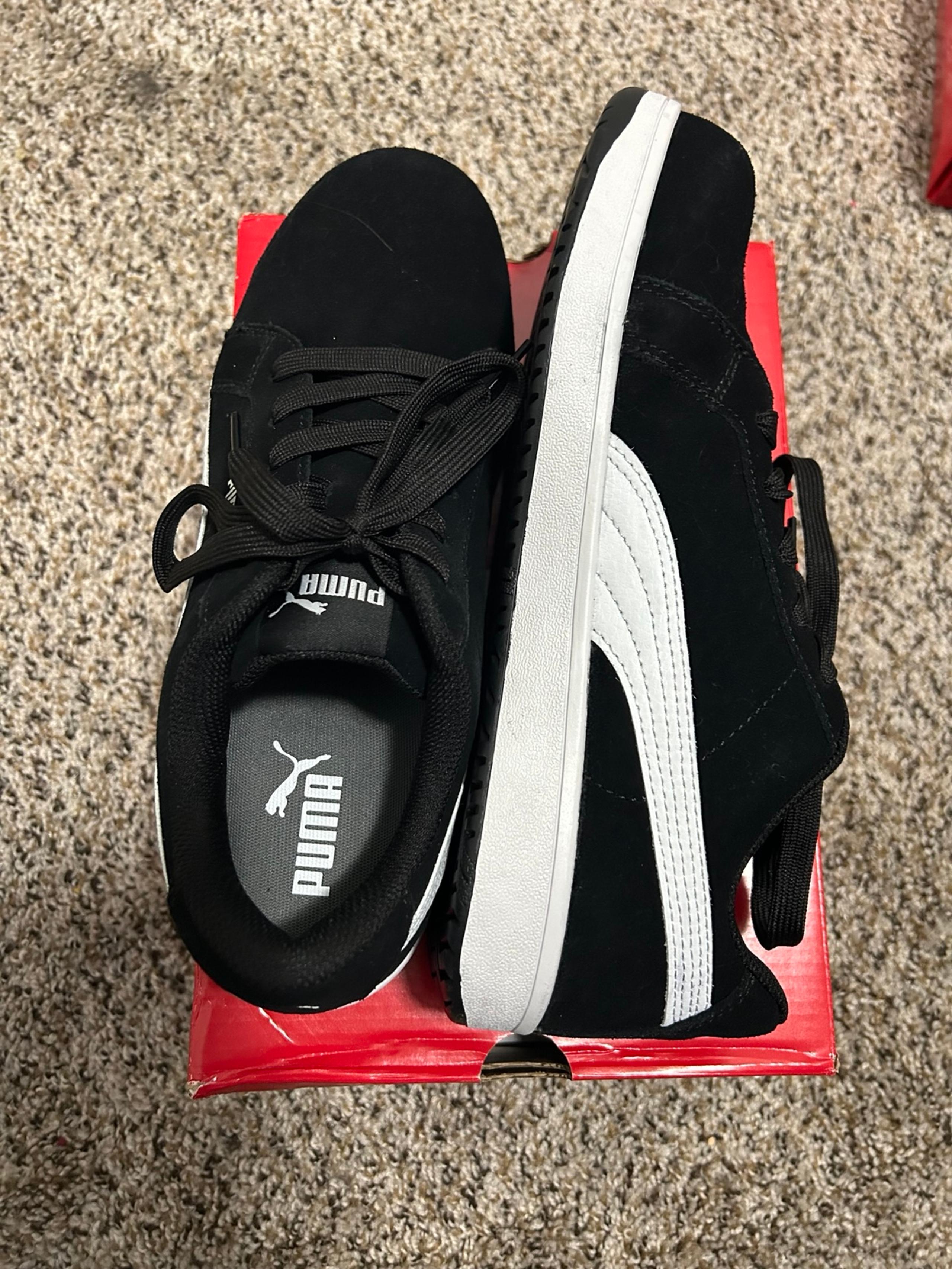 Puma Steel Toe shoe Black and white