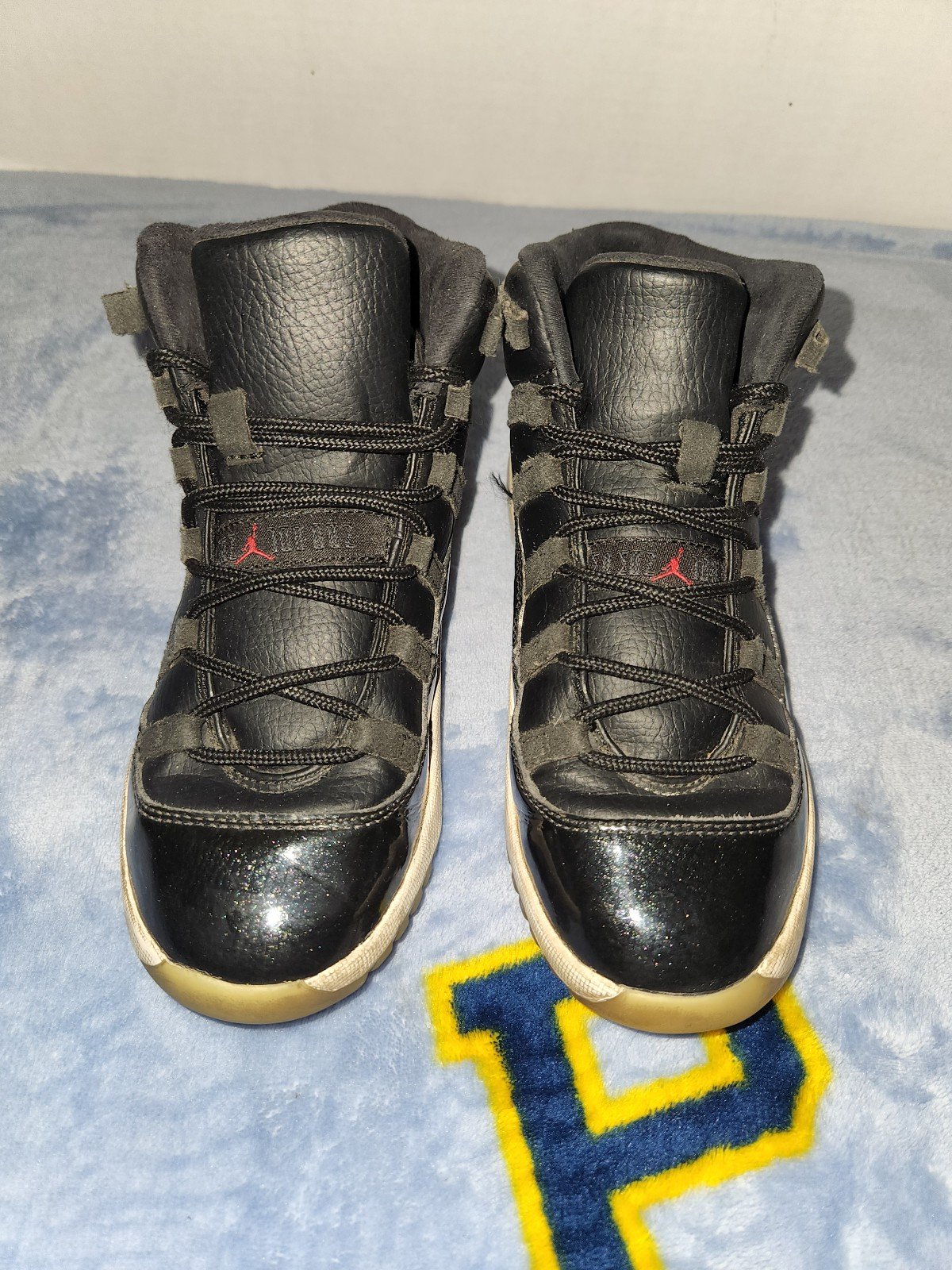 Air Jordan Retro 11 ( 72-10 ) Sz. 2.5Y