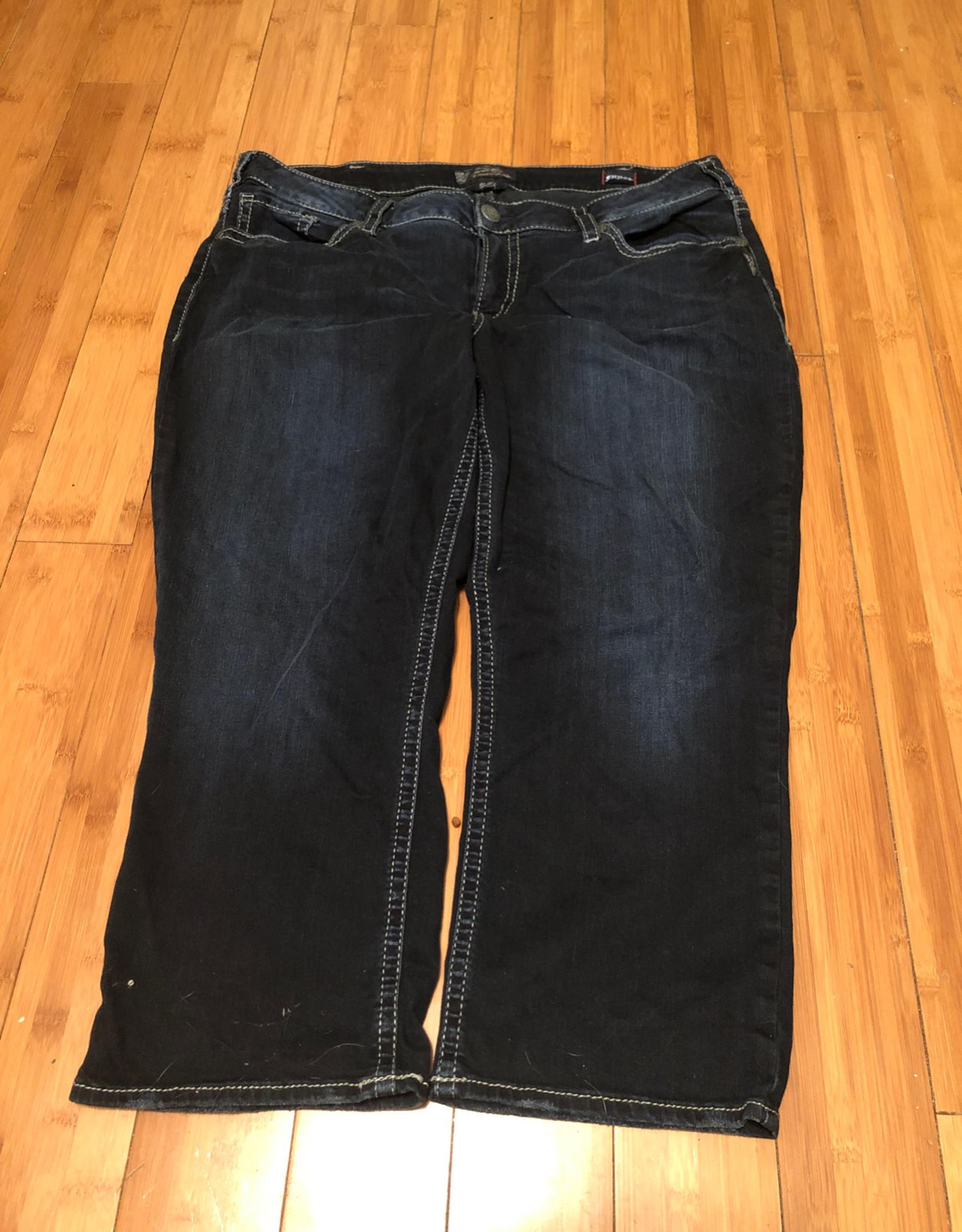 Silver jeans mid capri suki cut size 20