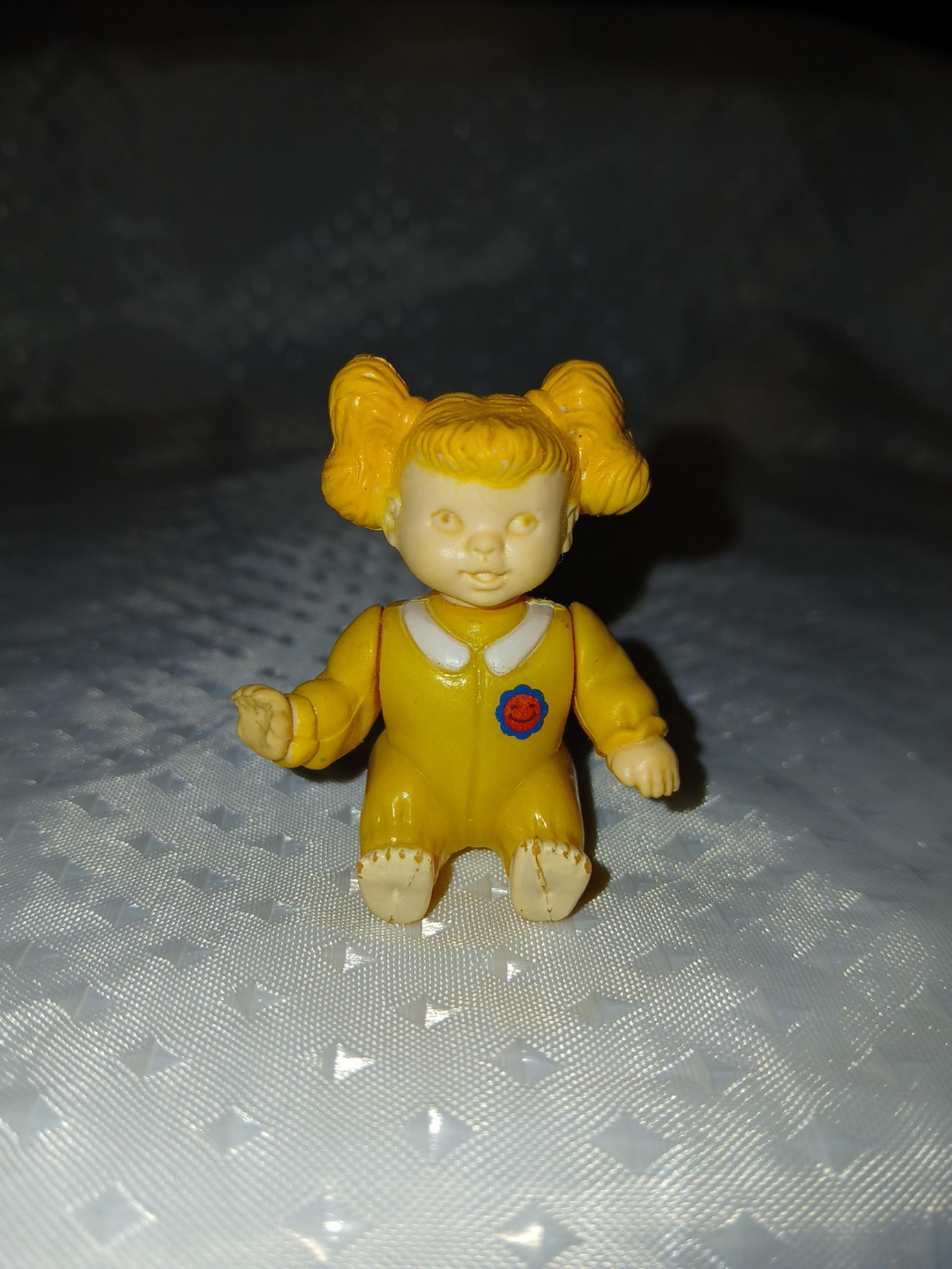 Rare FUNRISE 1989 Baby Girl Doll Blonde Pigtails Yellow outfit Bare Feet Figure