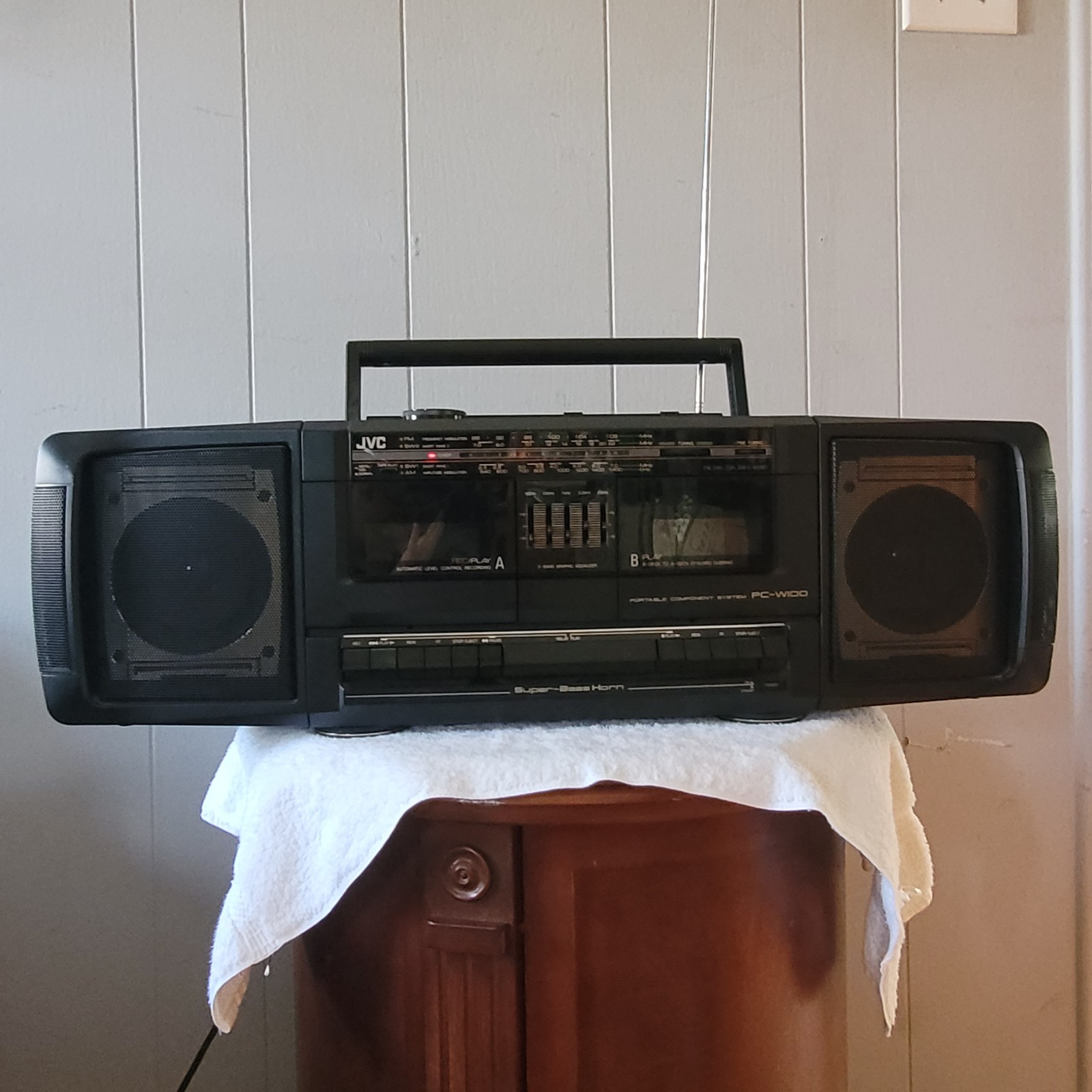 FOR PARTS/REPAIRS VINTAGE JVC PORTABLE COMPONENT SYSTEM RADIO MODEL NO PC-W 100