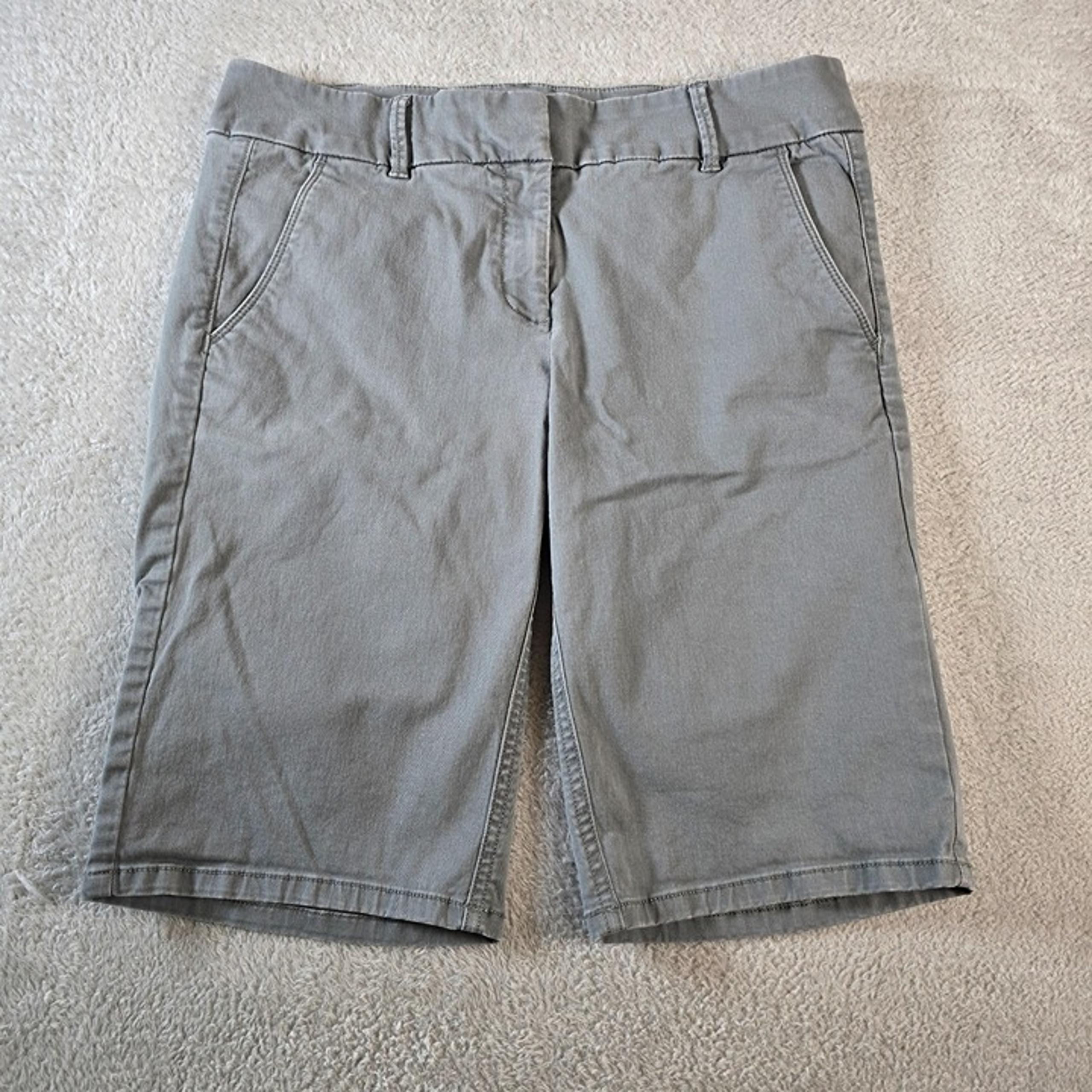 Ann Taylor Loft Bermuda Shorts Womens Size 8 Gray Preppy Chino Trouser Style