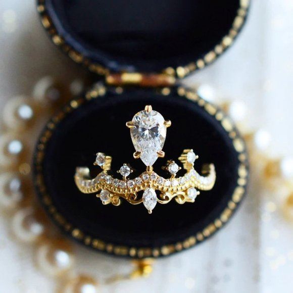 NEW 18K Yellow Gold Diamond Crown Ring