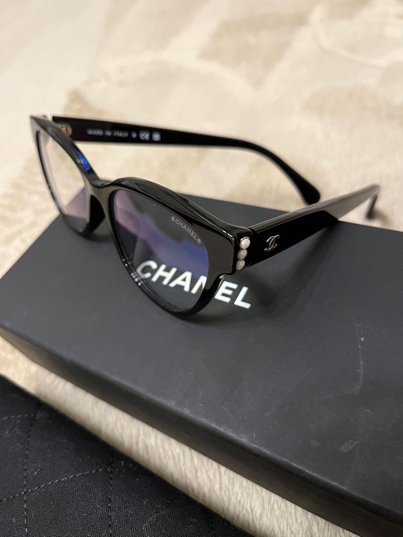CHANEL Pearl Glasses