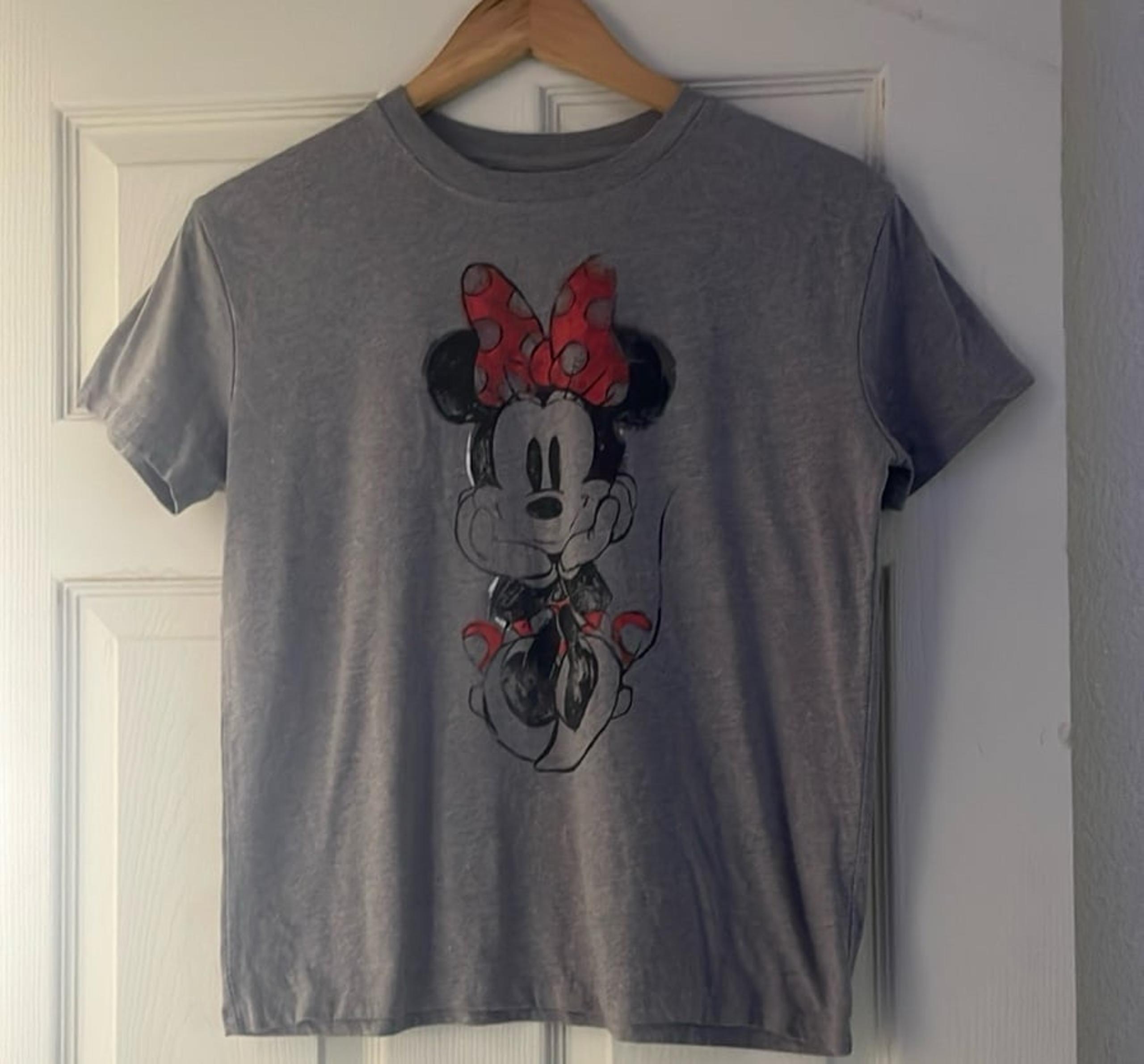 Minnie Mouse t shirt Size S