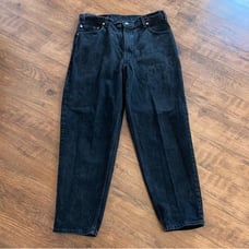 Vintage Levi’s 560 Black Jeans Denim Men’s Size 35x29 Tapered Leg Loose Fit