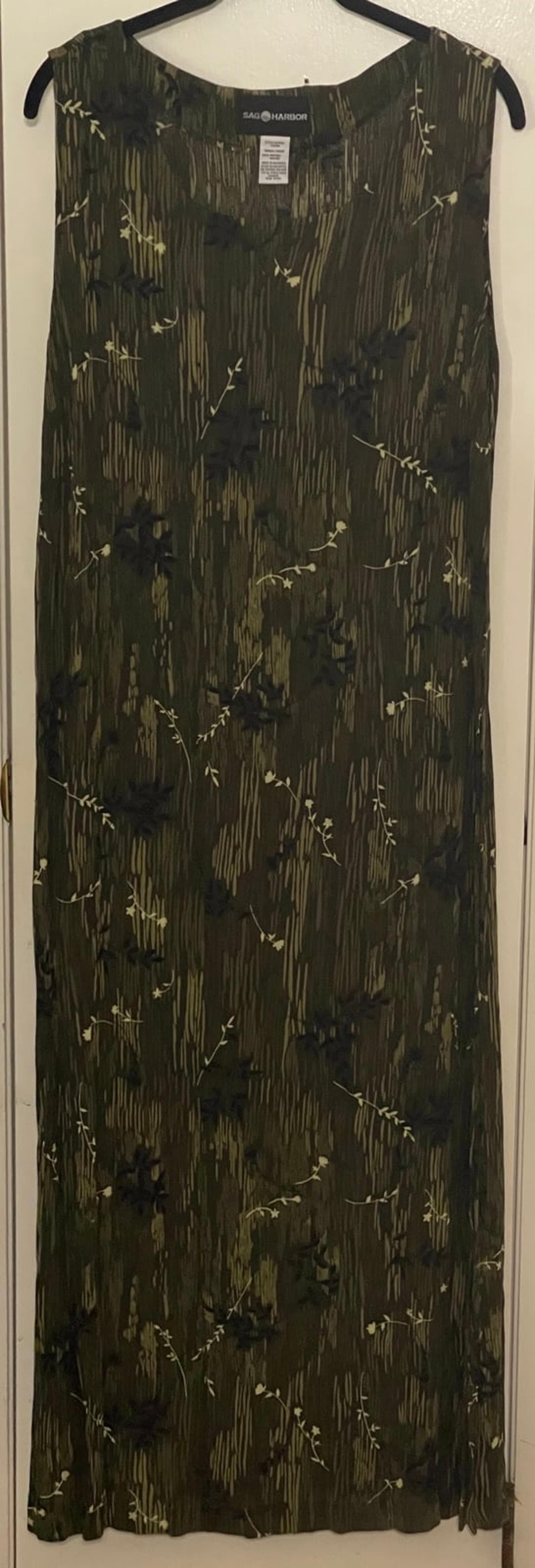 Sag Harbor Women’s Small Green Floral Sleeveless Dress