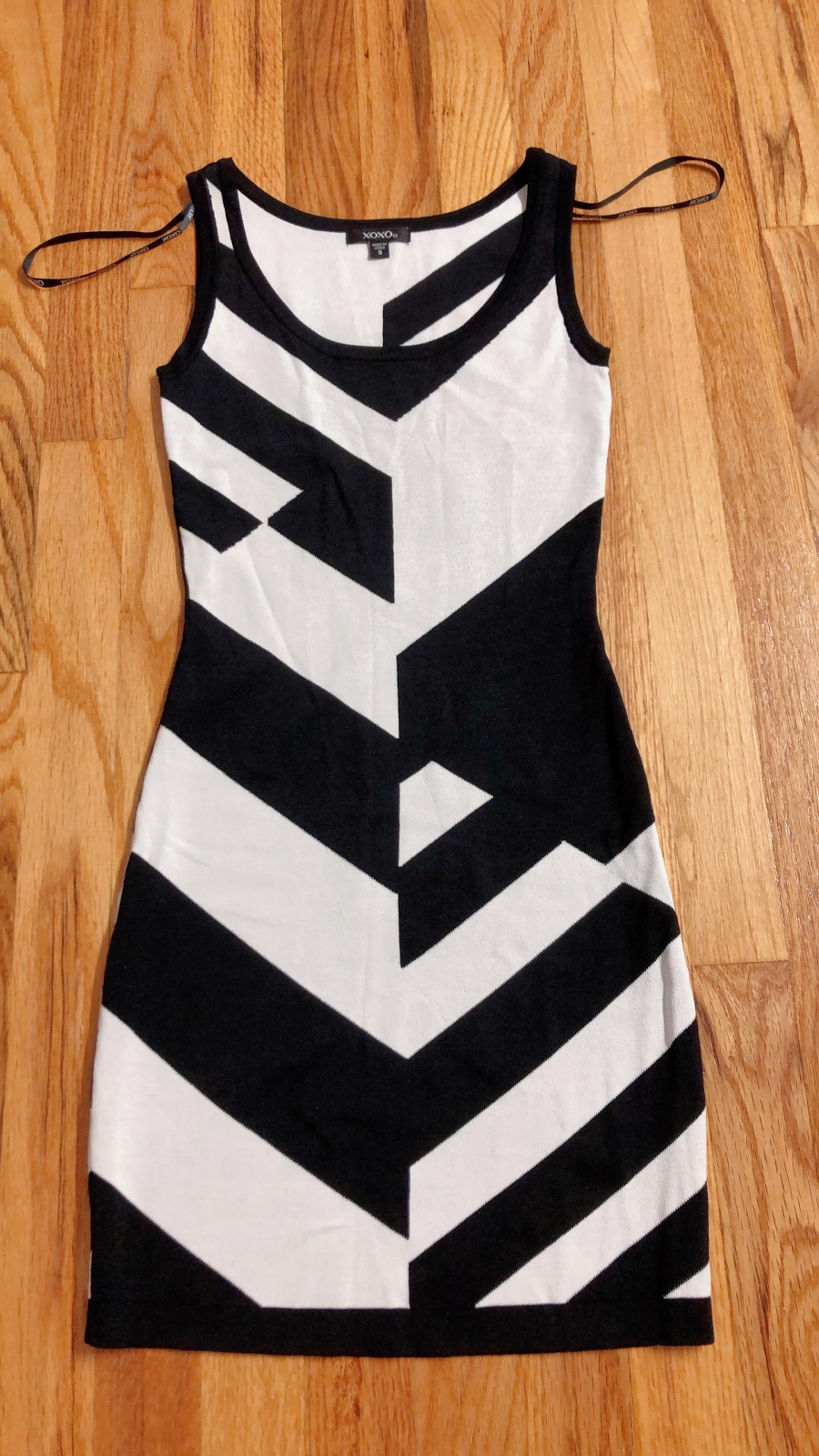 Size S - XOXO knitted dress (Box 500)