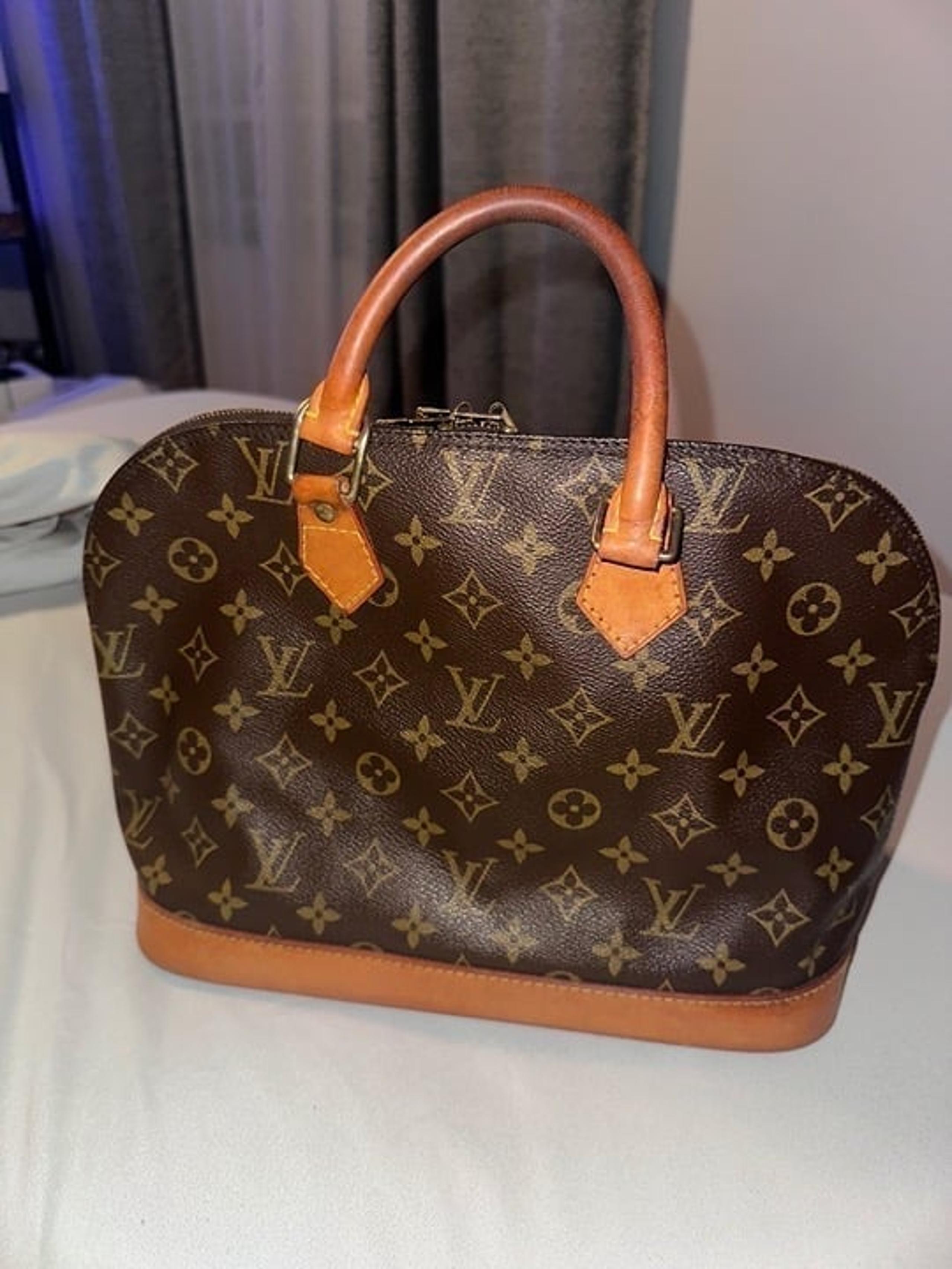 Louis Vuitton alma pm