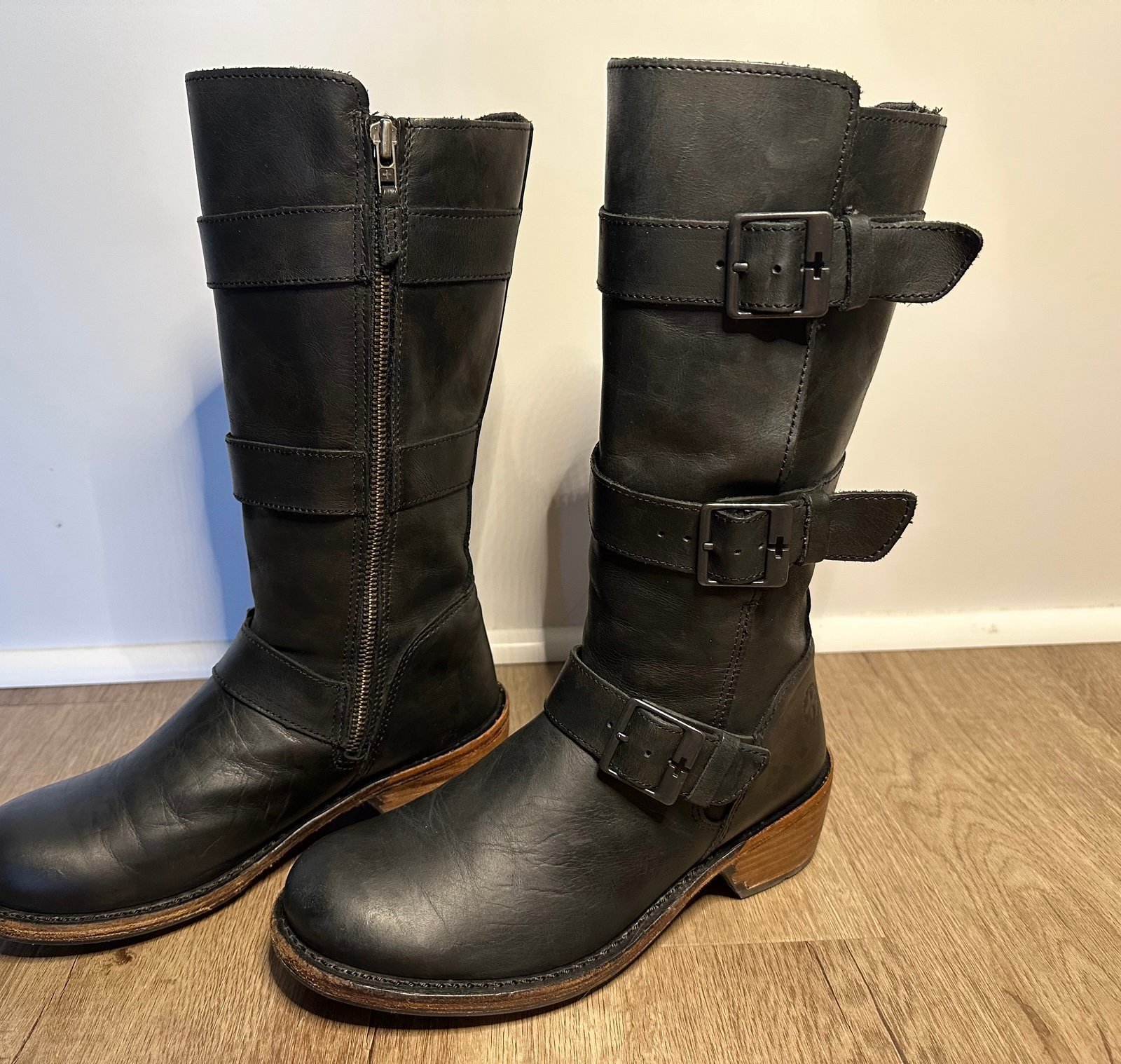 Dr Martens ‘Jolie’ Biker Boots Black 11657 Women’s 7/Men’s 6 **RARE VTG**