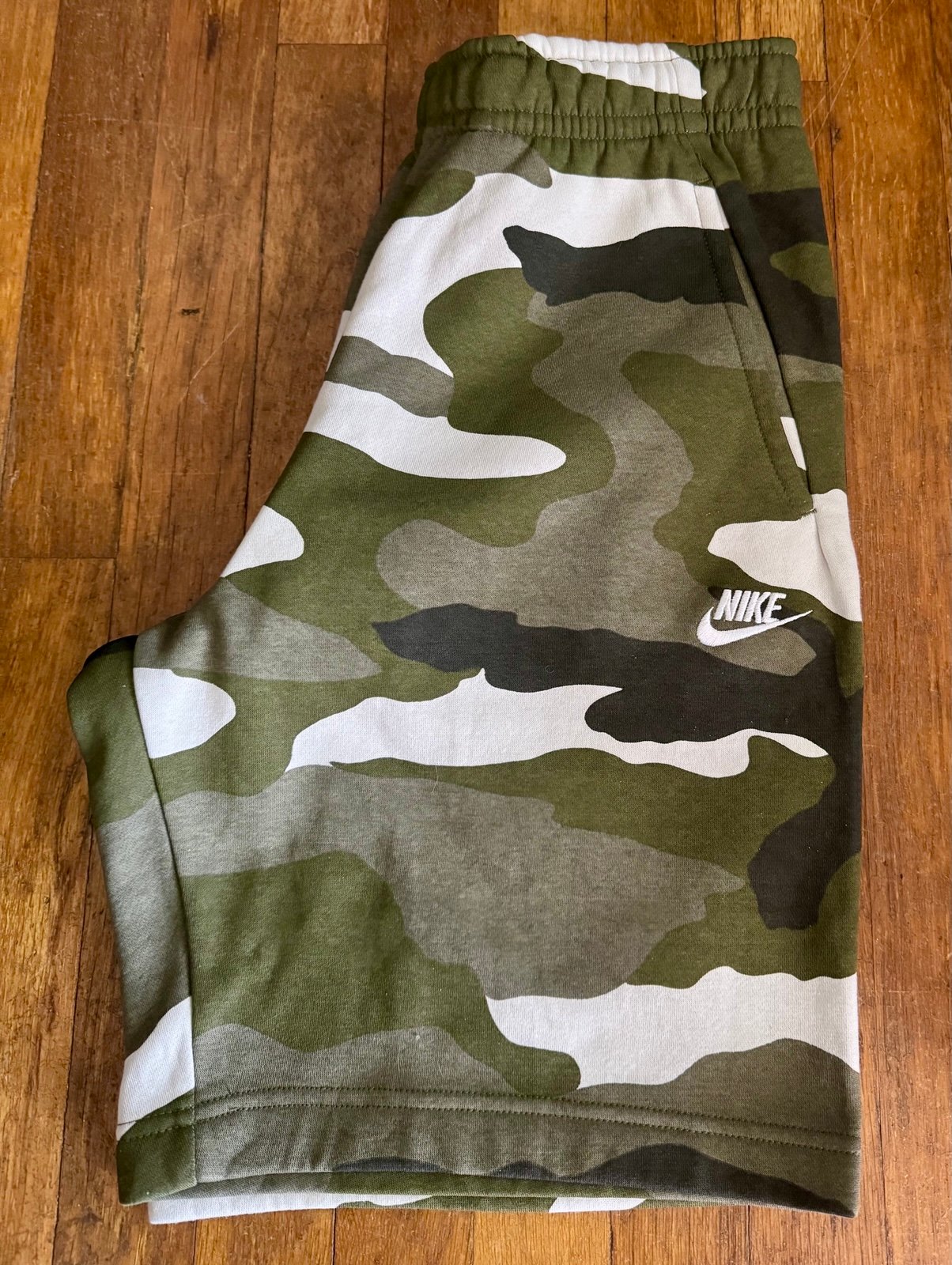 Men's NIKE Shorts ~ Size S ~ NWT!