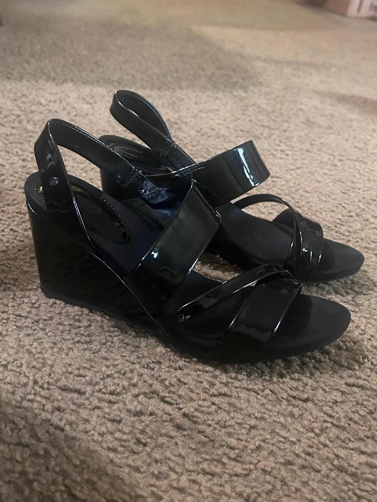 Jones store wedge sandals