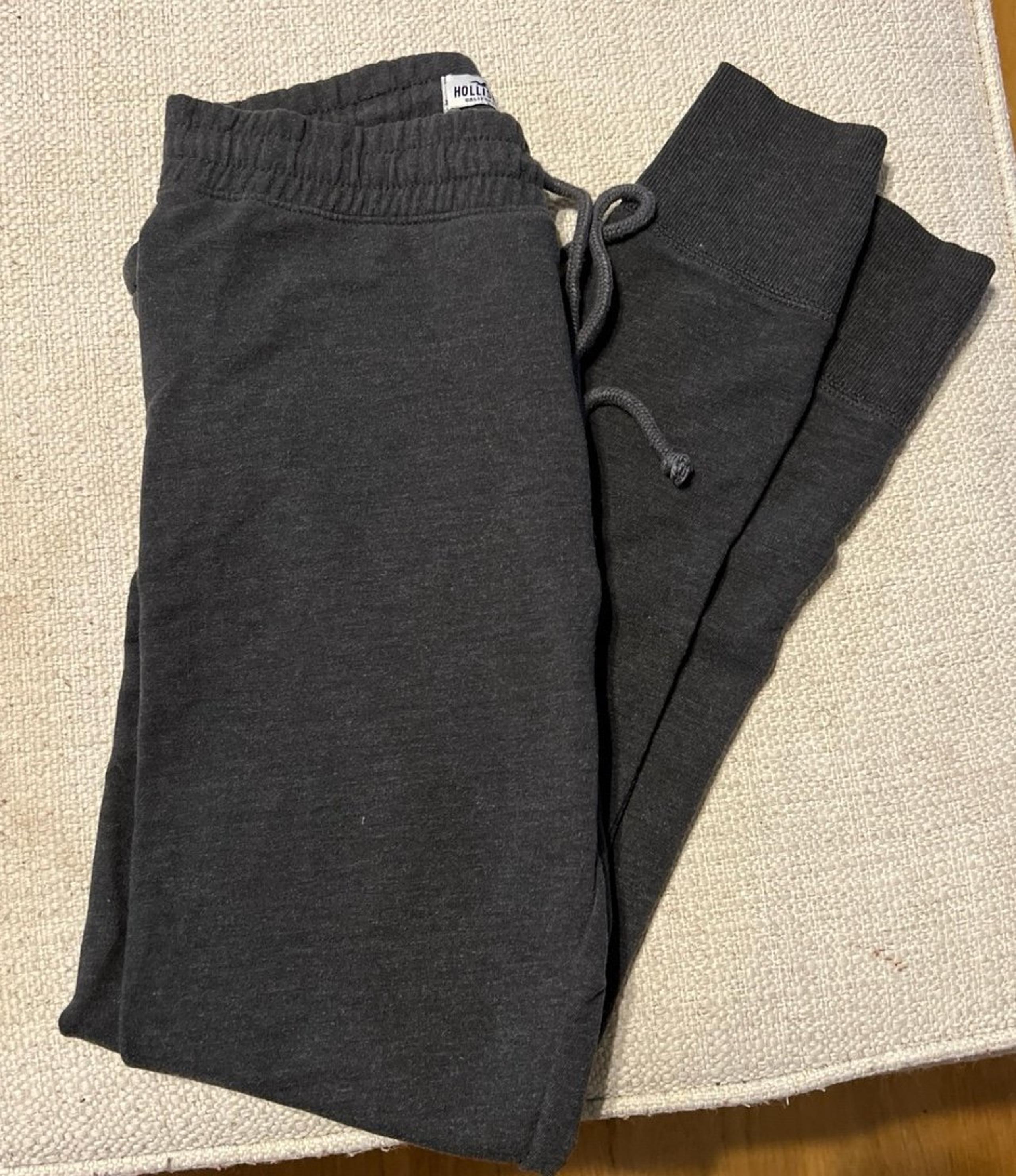 Hollister Gray Women’s Joggers-Sz S