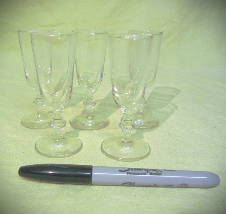 VTG CORDIAL 5 GLASSES STEMMED WITH FANCY STEM CLEAR GLASS