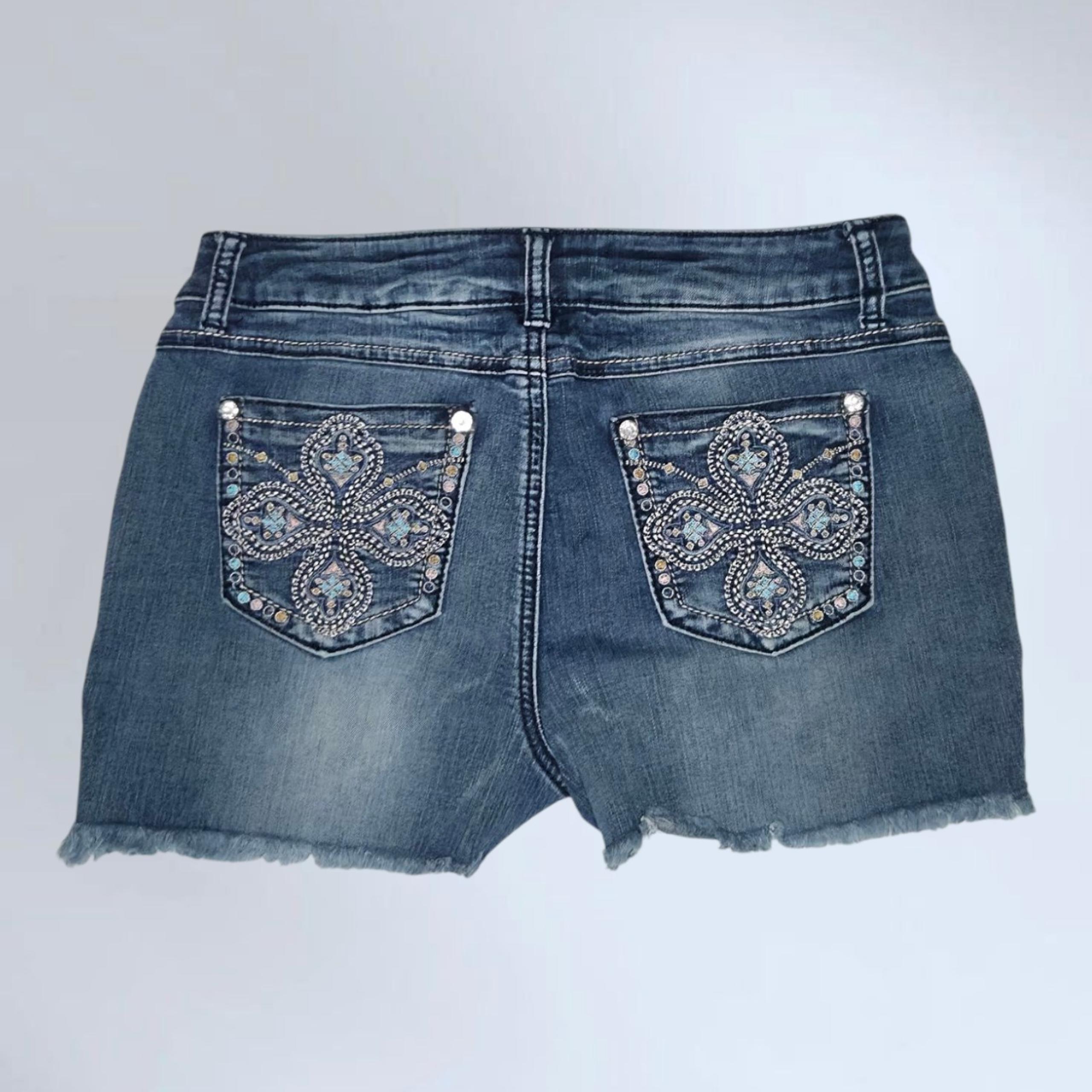 Cato Women's Size 6/30" Low Rise Stretch Denim Shorts – Rhinestone Contemporary
