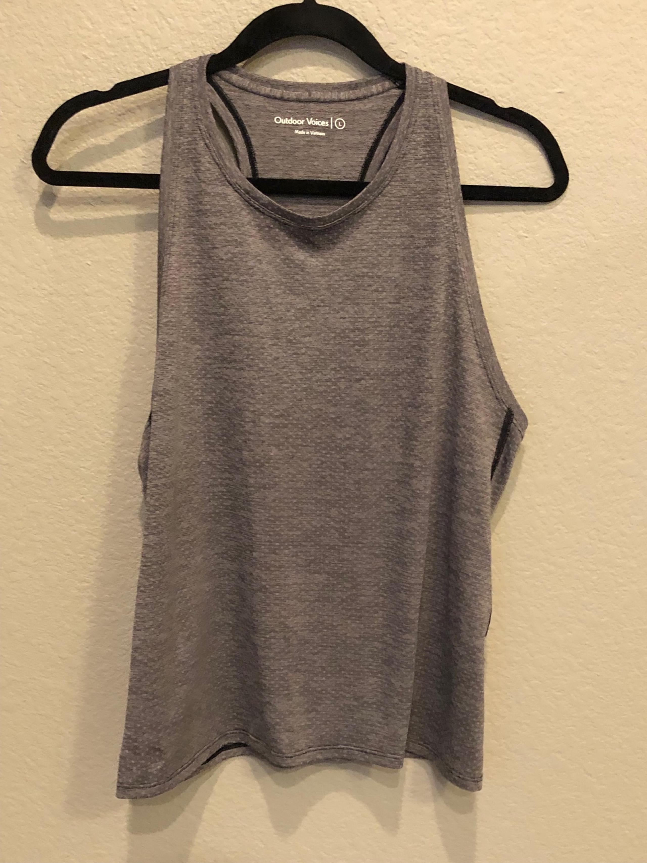 Outdoor Voices Women’s Gray Racerback Tank Size L Black Stitching