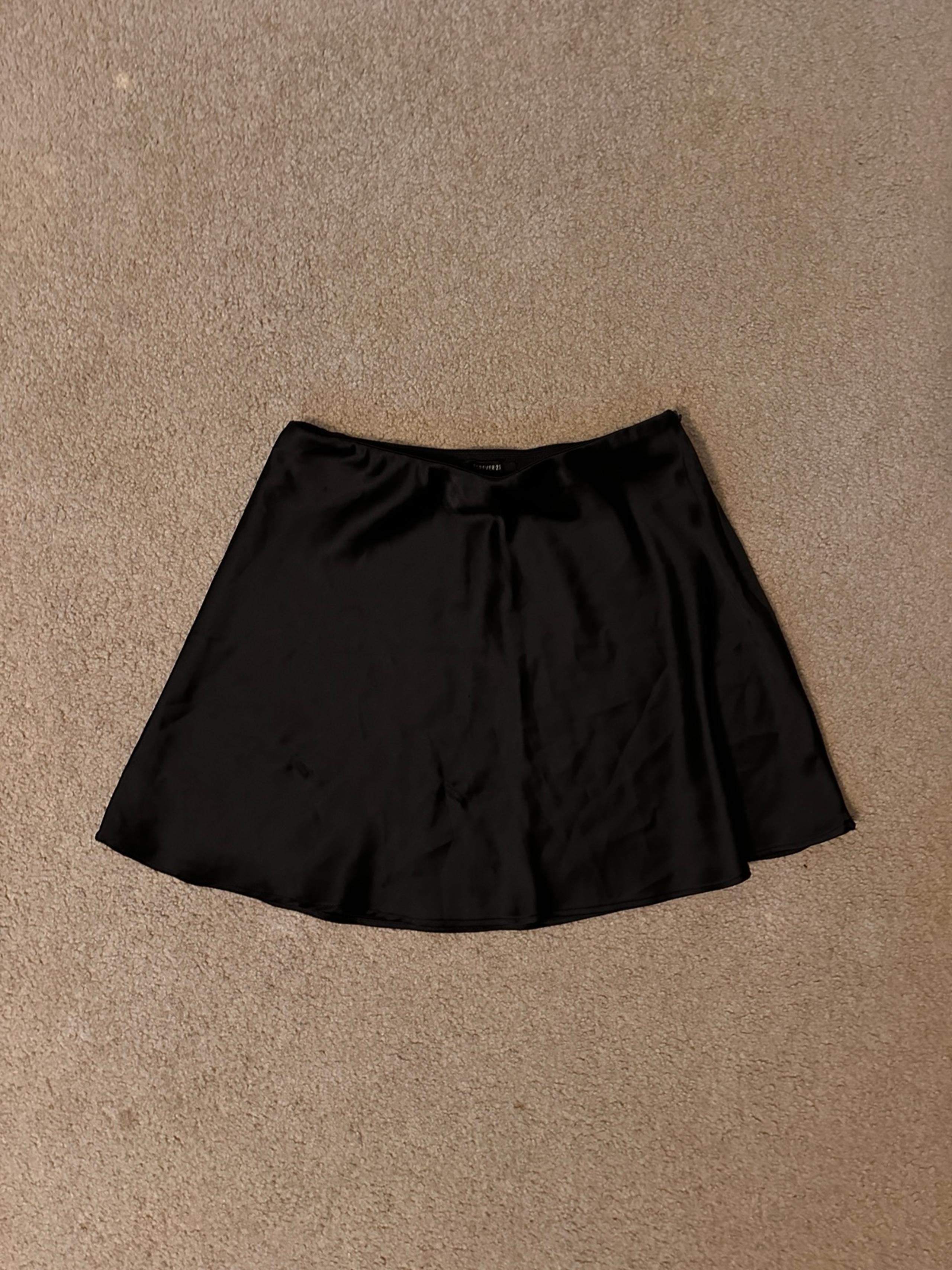 Forever 21 black mini skirt