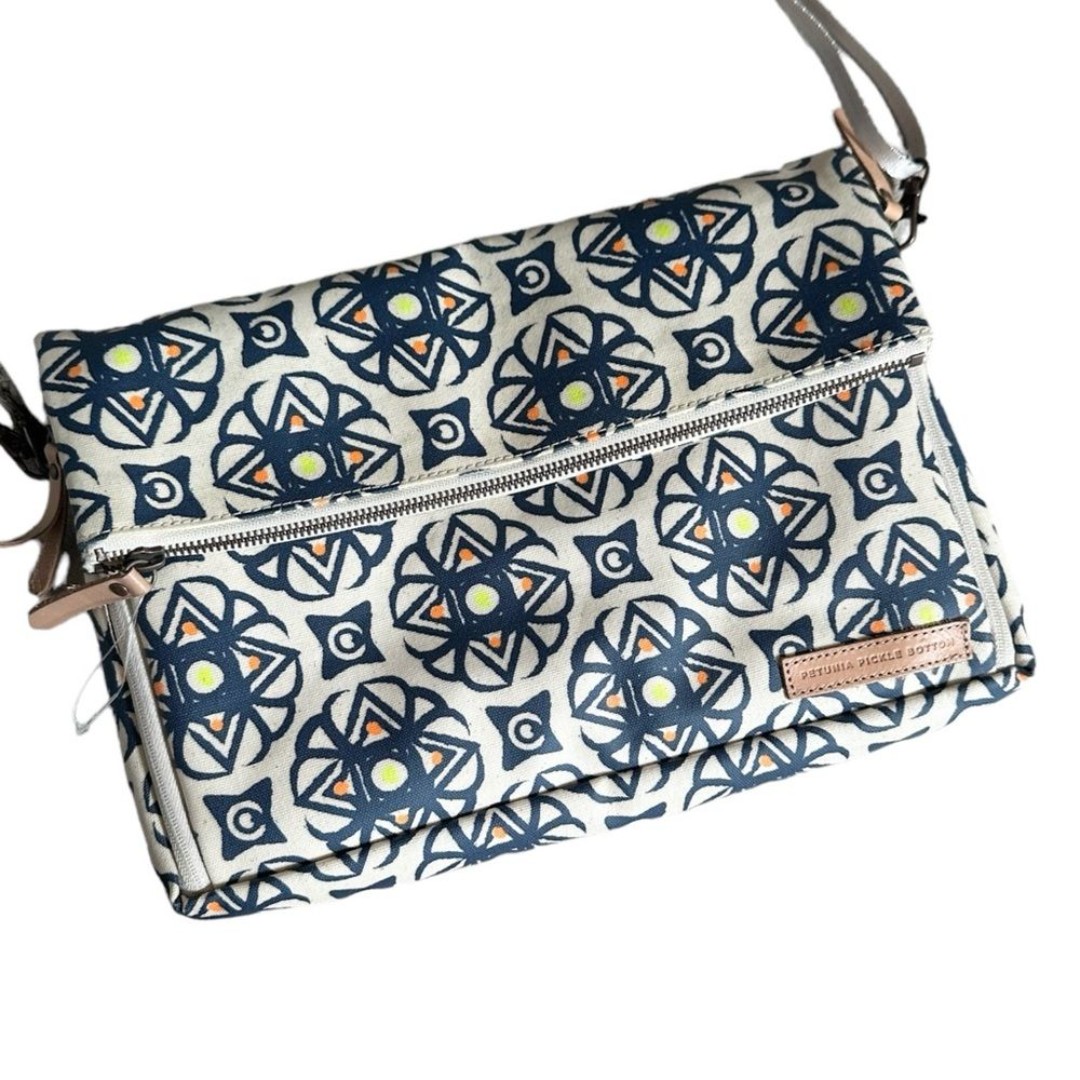 Petunia Pickle Bottom Medallion Print Messenger Crossbody Diaper Bag NWOT