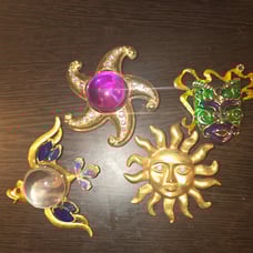 Vintage lot of brooches
