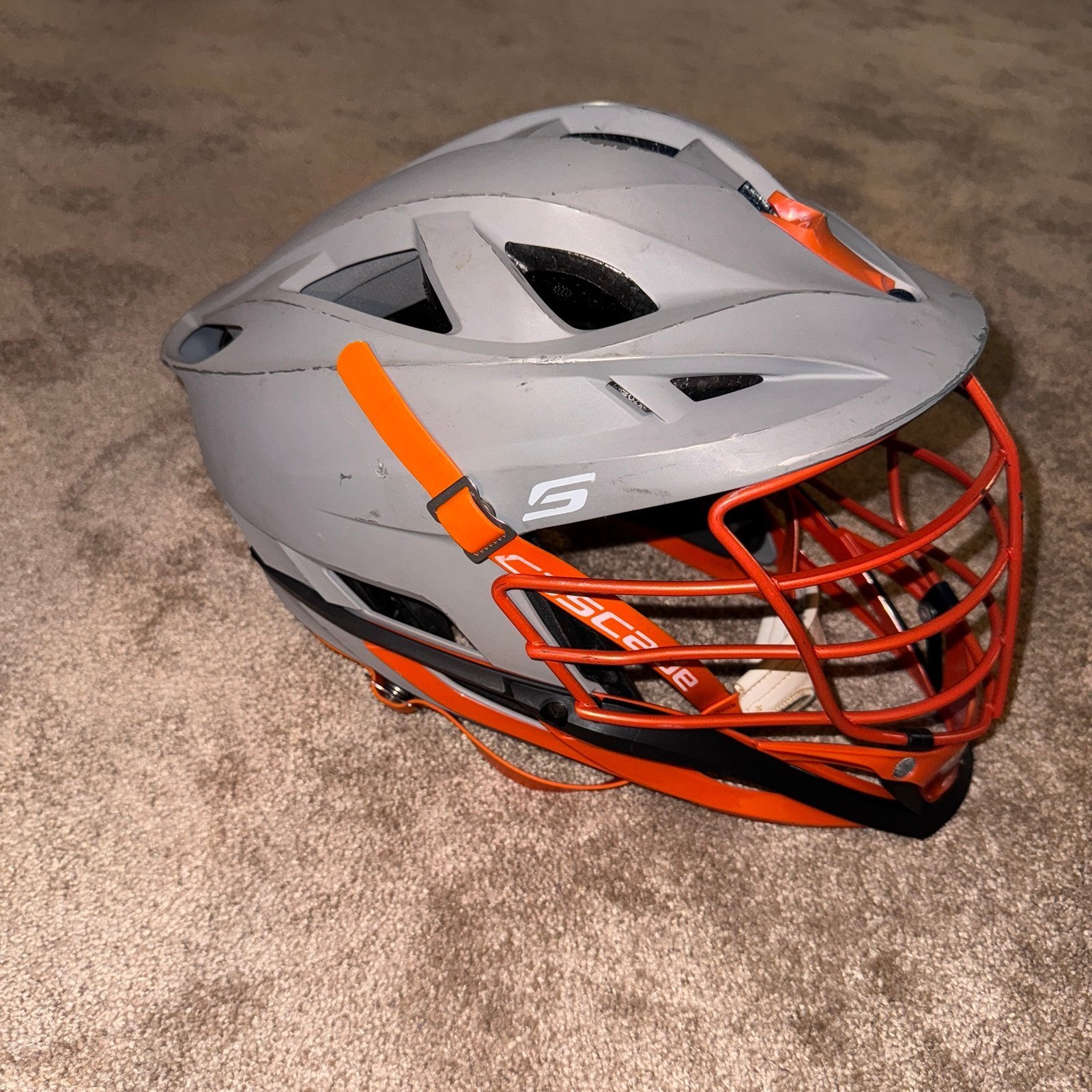 Cascade S model Lacrosse helmet adult size