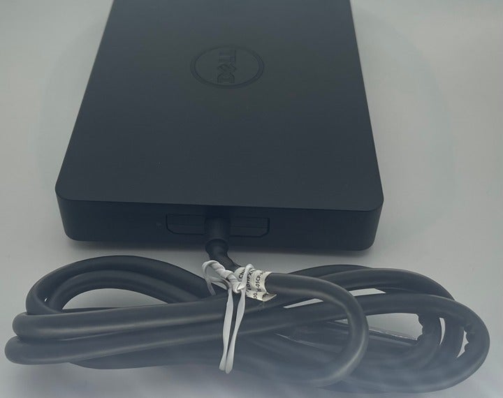 Dell WD15 Dock 4K, USB-C,450-AEUO, 7FJ4J, 4W2HW,Black, Dual Display Barely Used