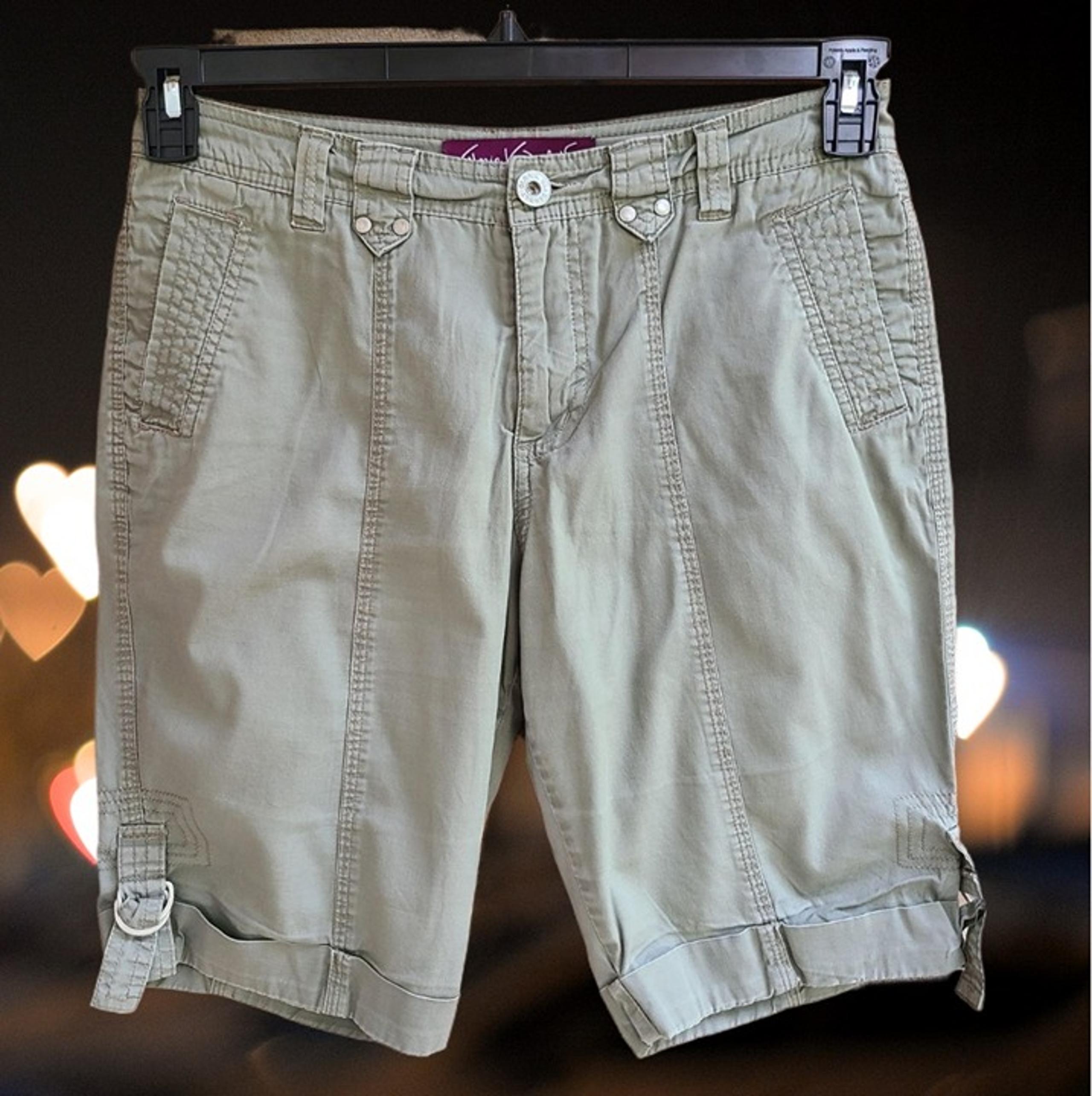 Gloria Vanderbilt Women's Mid Ruse Bermuda Shorts Cuffed Green Moss Size 6
