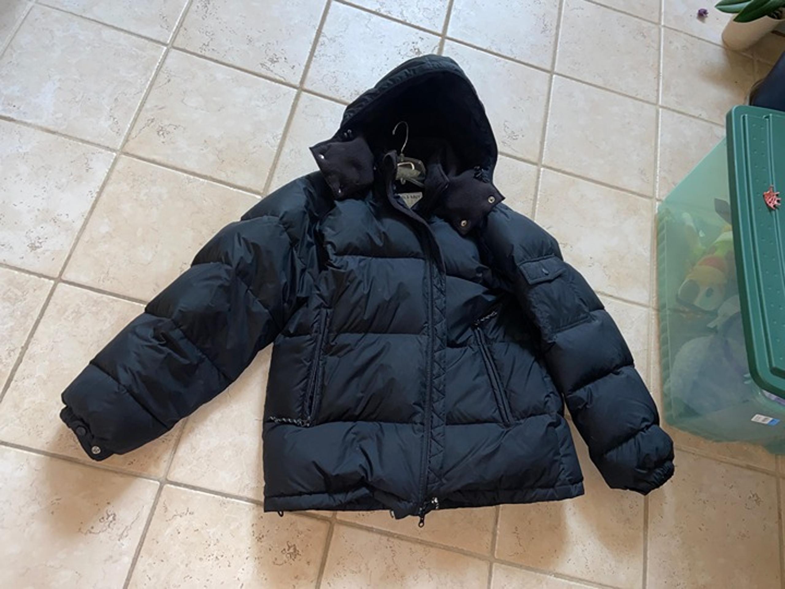 Old Navy Brand Men's Large  Black Puffer Jacket