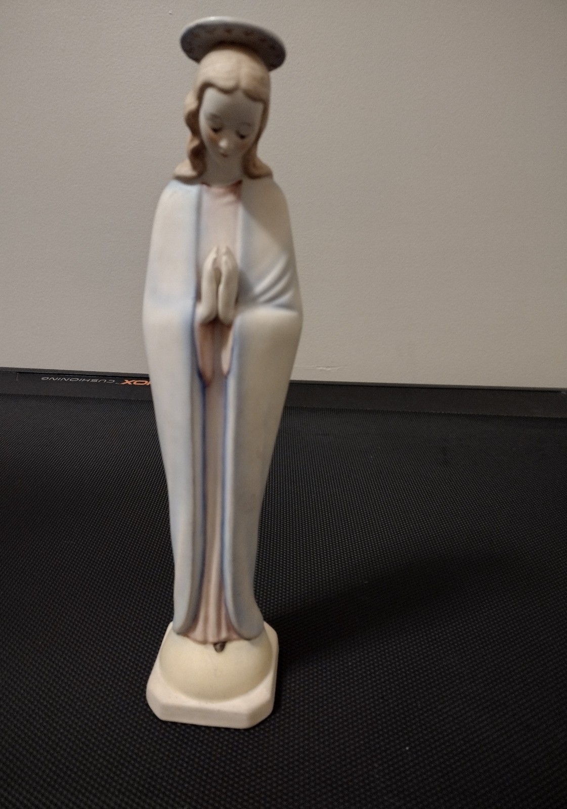 Goebel Hummel Praying Halo Madonna